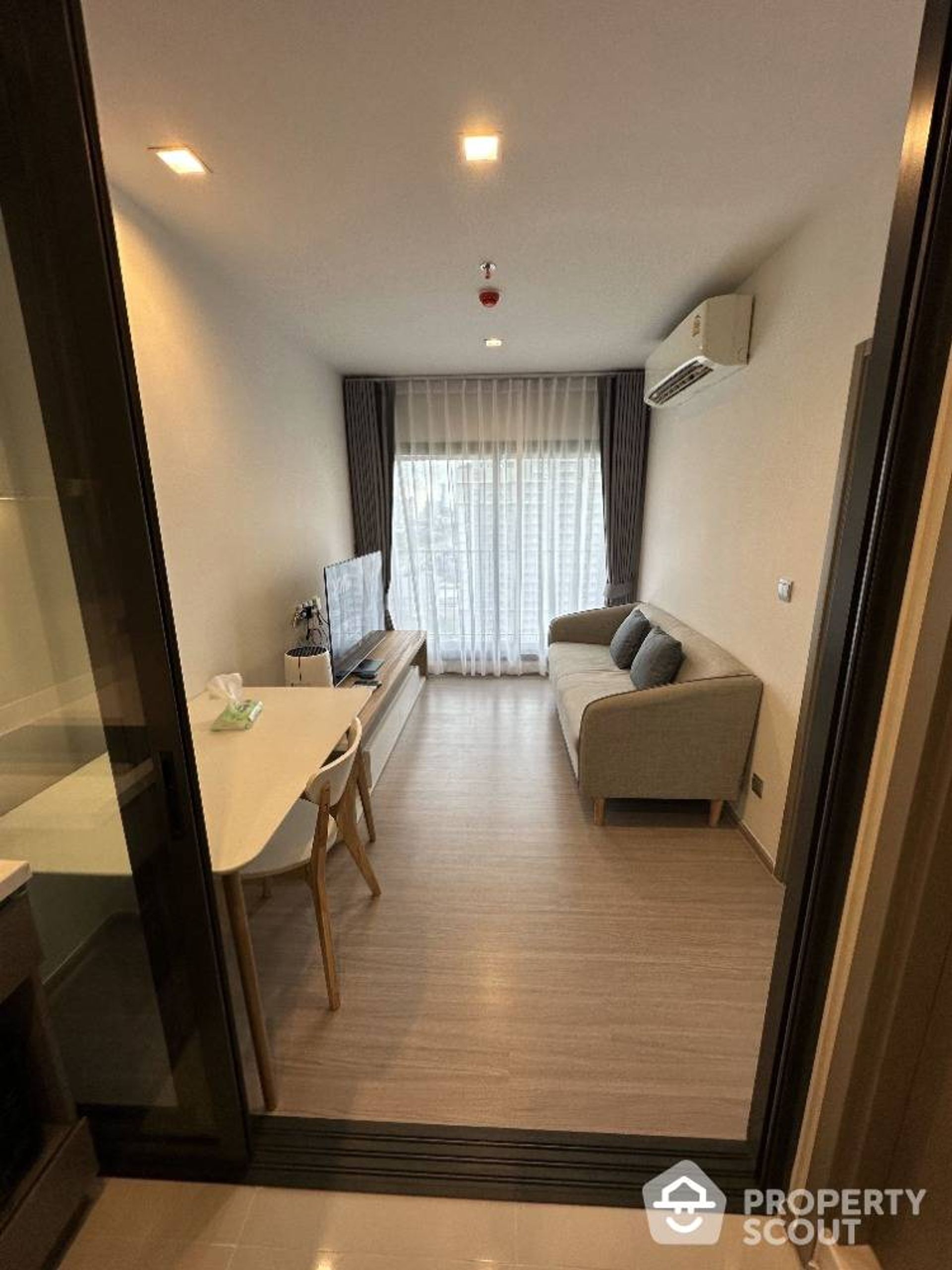 Condominium in Ban Na Song, Krung Thep Maha Nakhon 12794823