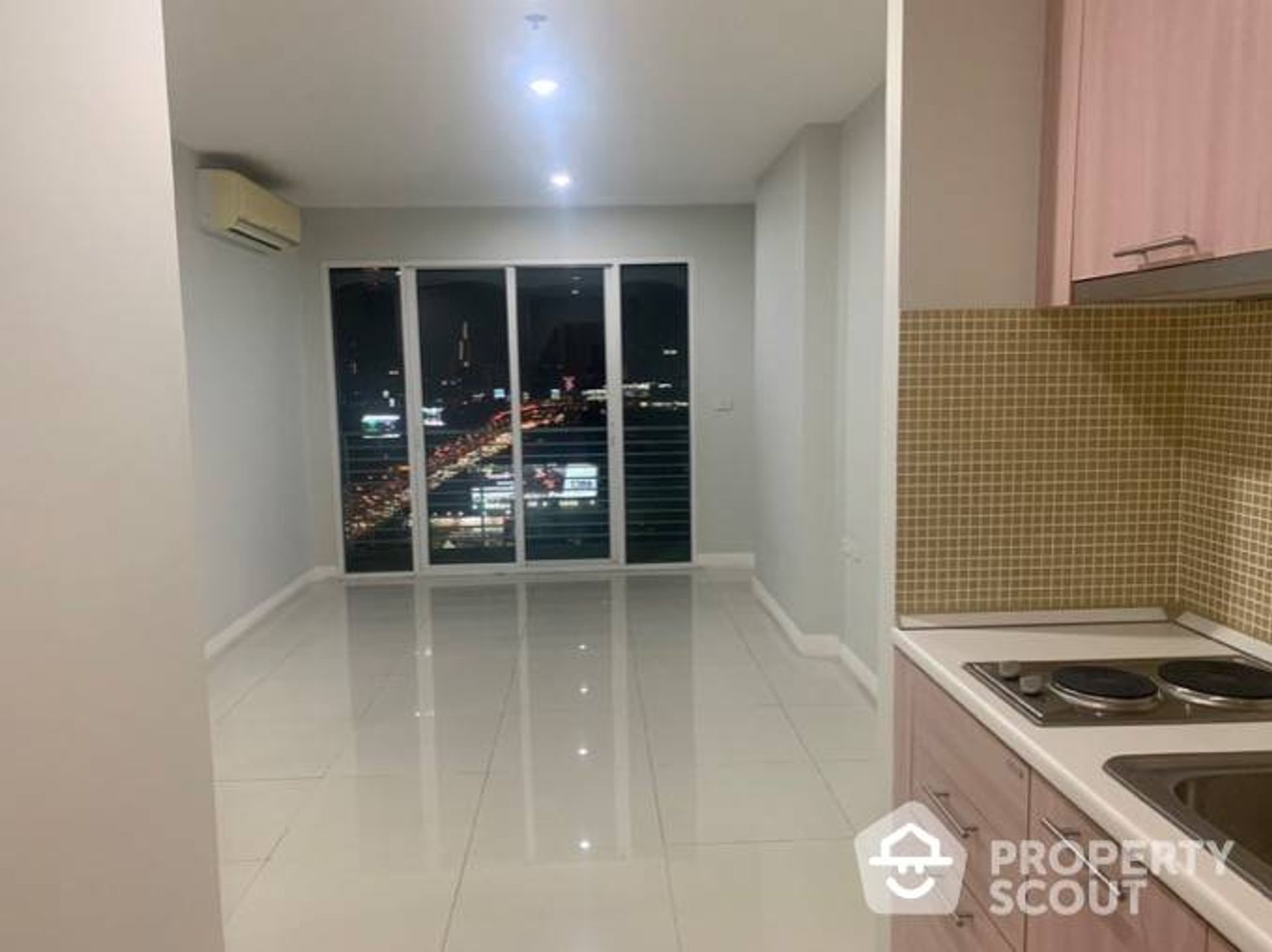 Condominium in Ban Na Song, Krung Thep Maha Nakhon 12794830