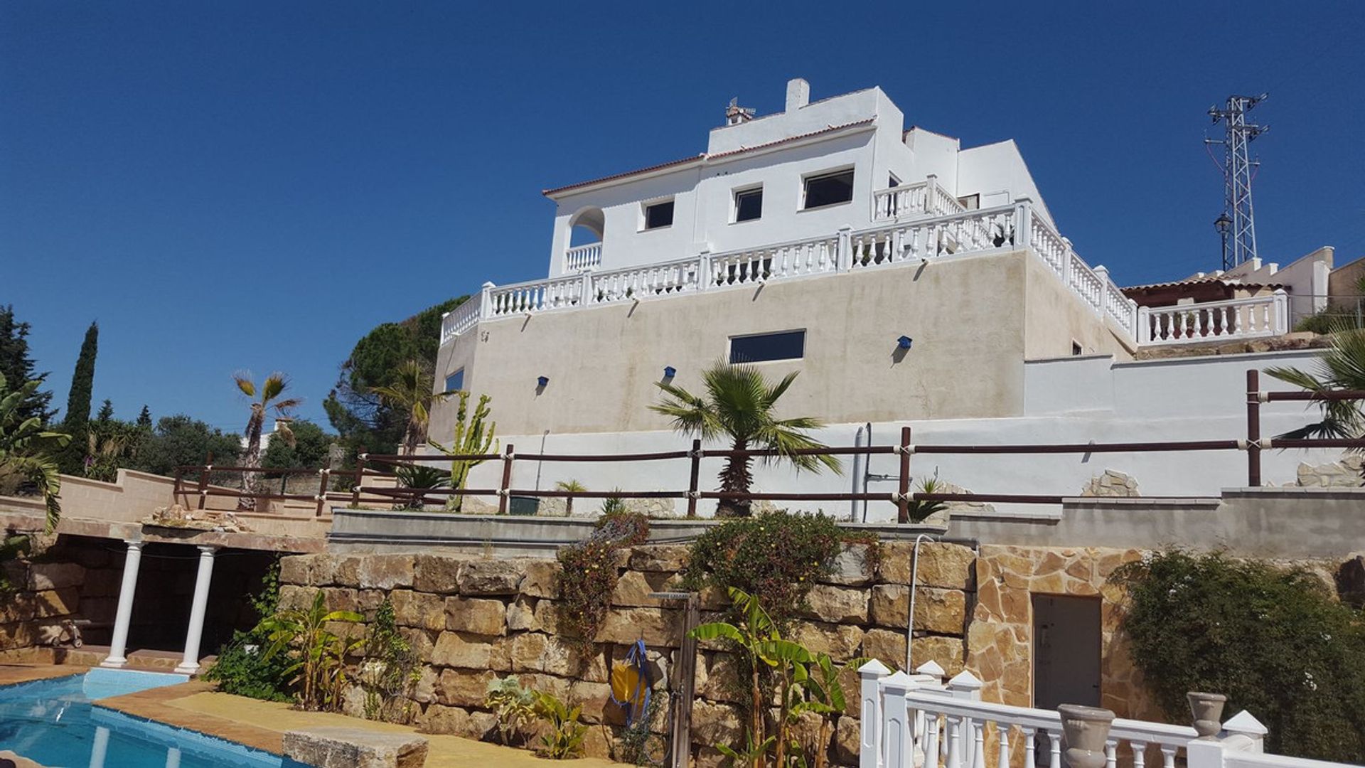 Casa nel Alhaurin de la Torre, Andalusia 12796233