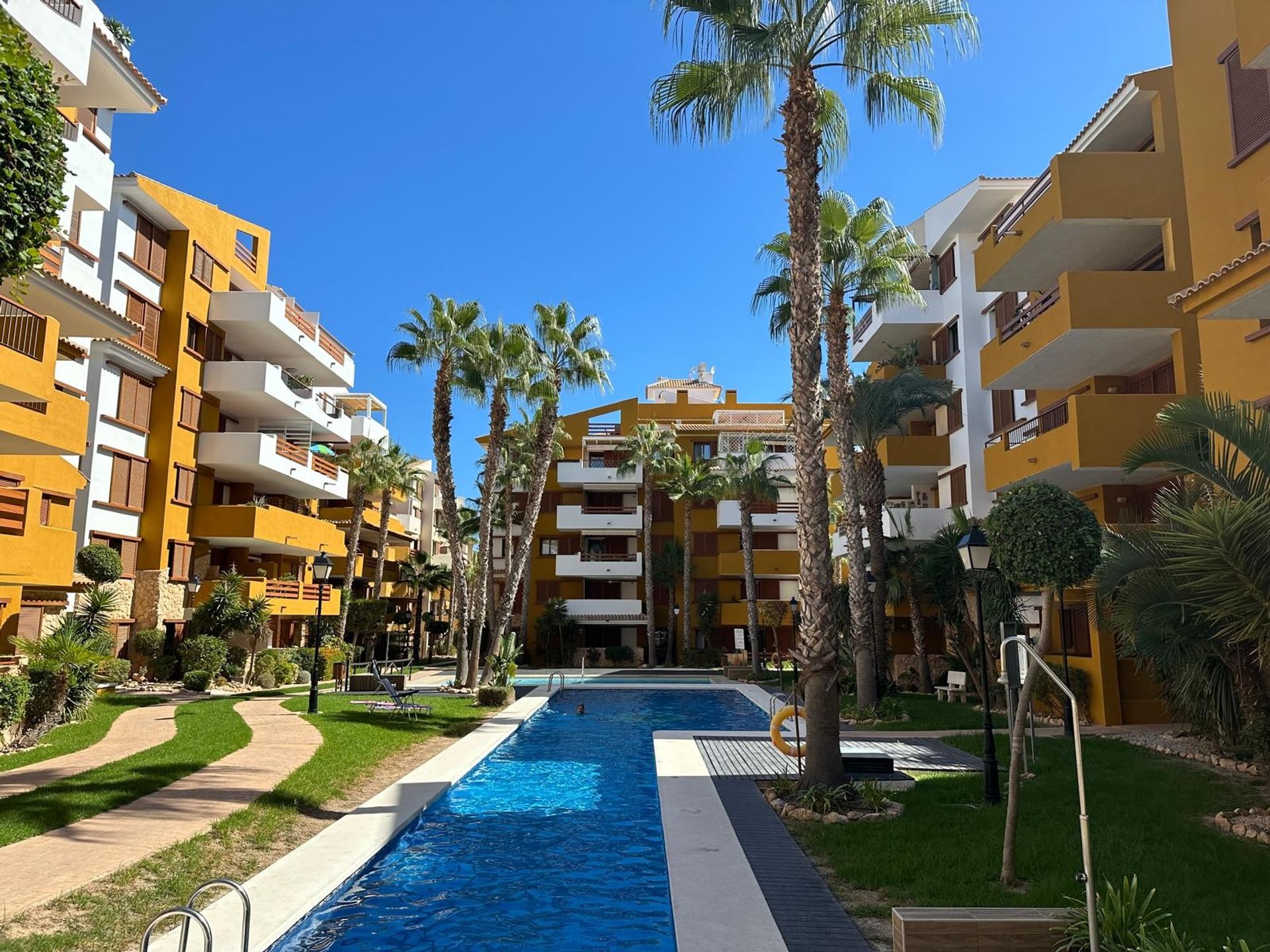 Osakehuoneisto sisään Torrevieja, Valencia 12796268