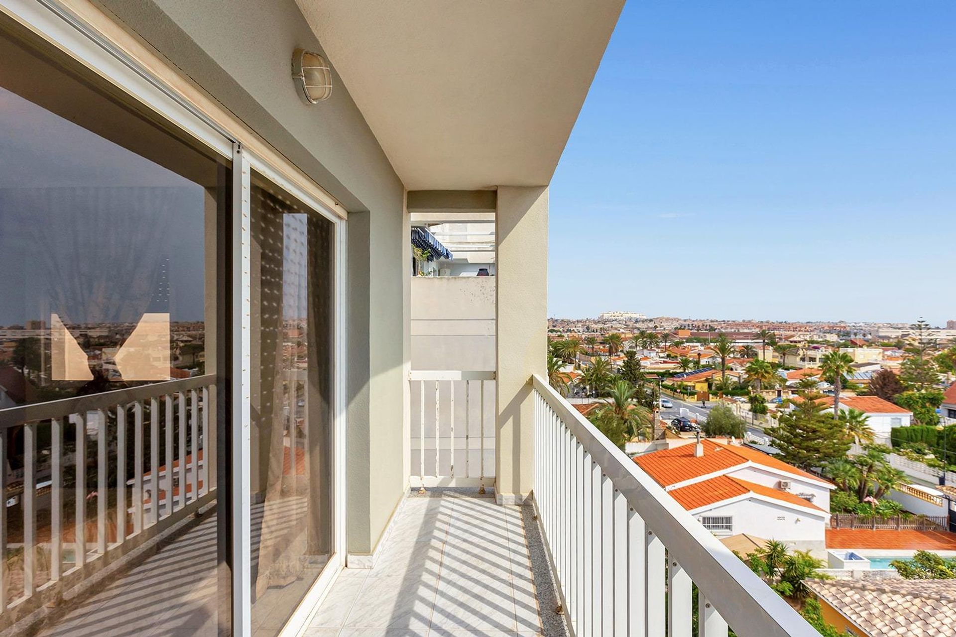 Condominium in Torrevieja, Comunidad Valenciana 12796704