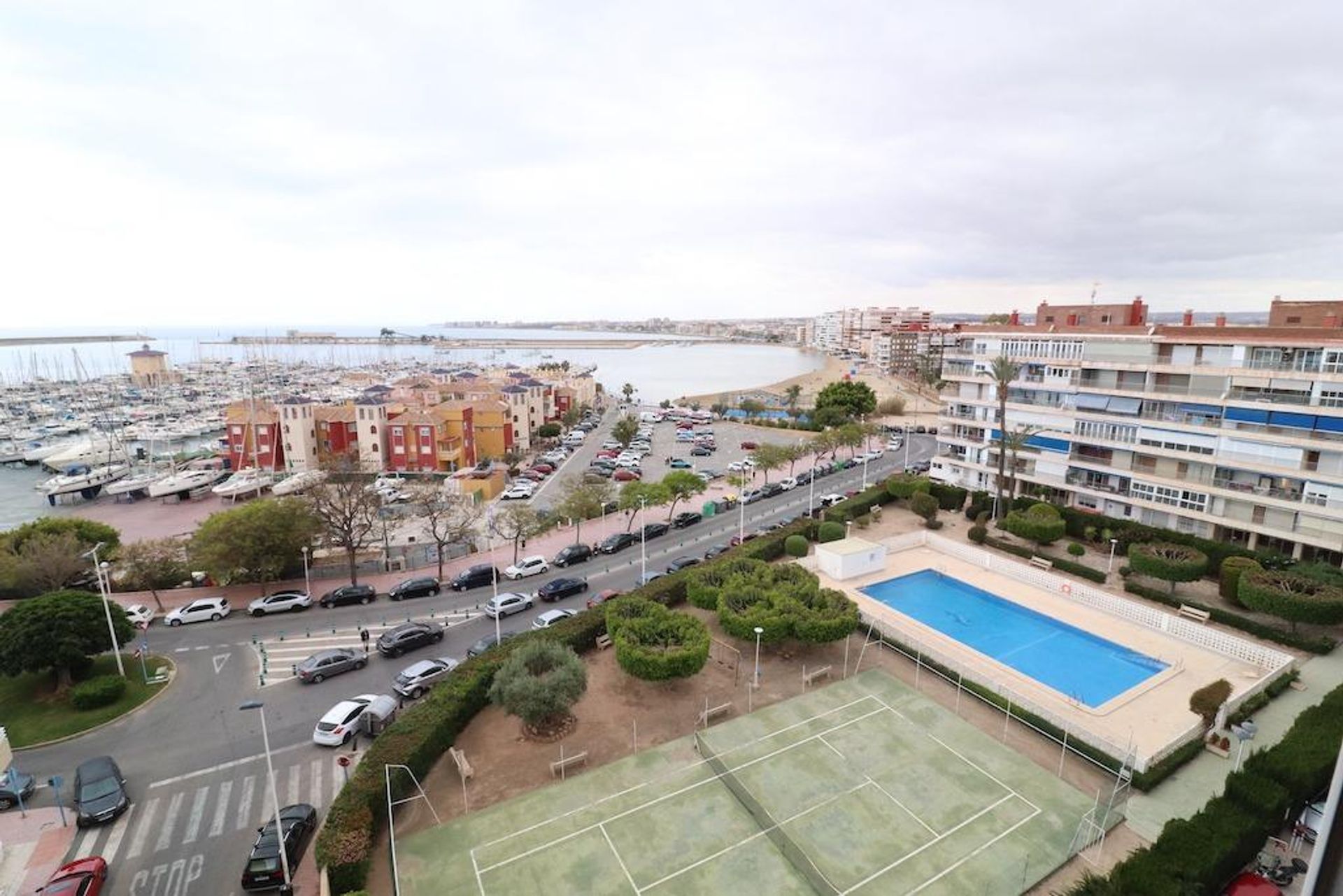 Osakehuoneisto sisään Torrevieja, Valencia 12796715