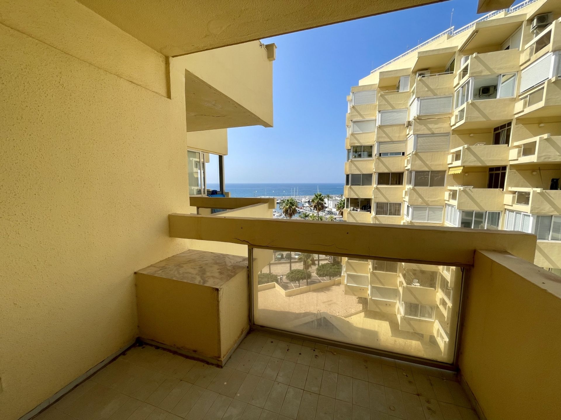 Condominium in Marbella, Andalucía 12797079