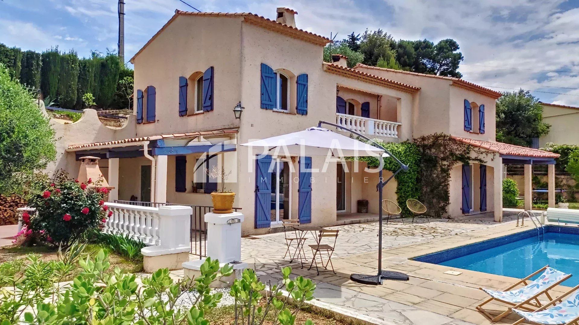 Casa nel Saint-Roman, Provence-Alpes-Cote d'Azur 12797315