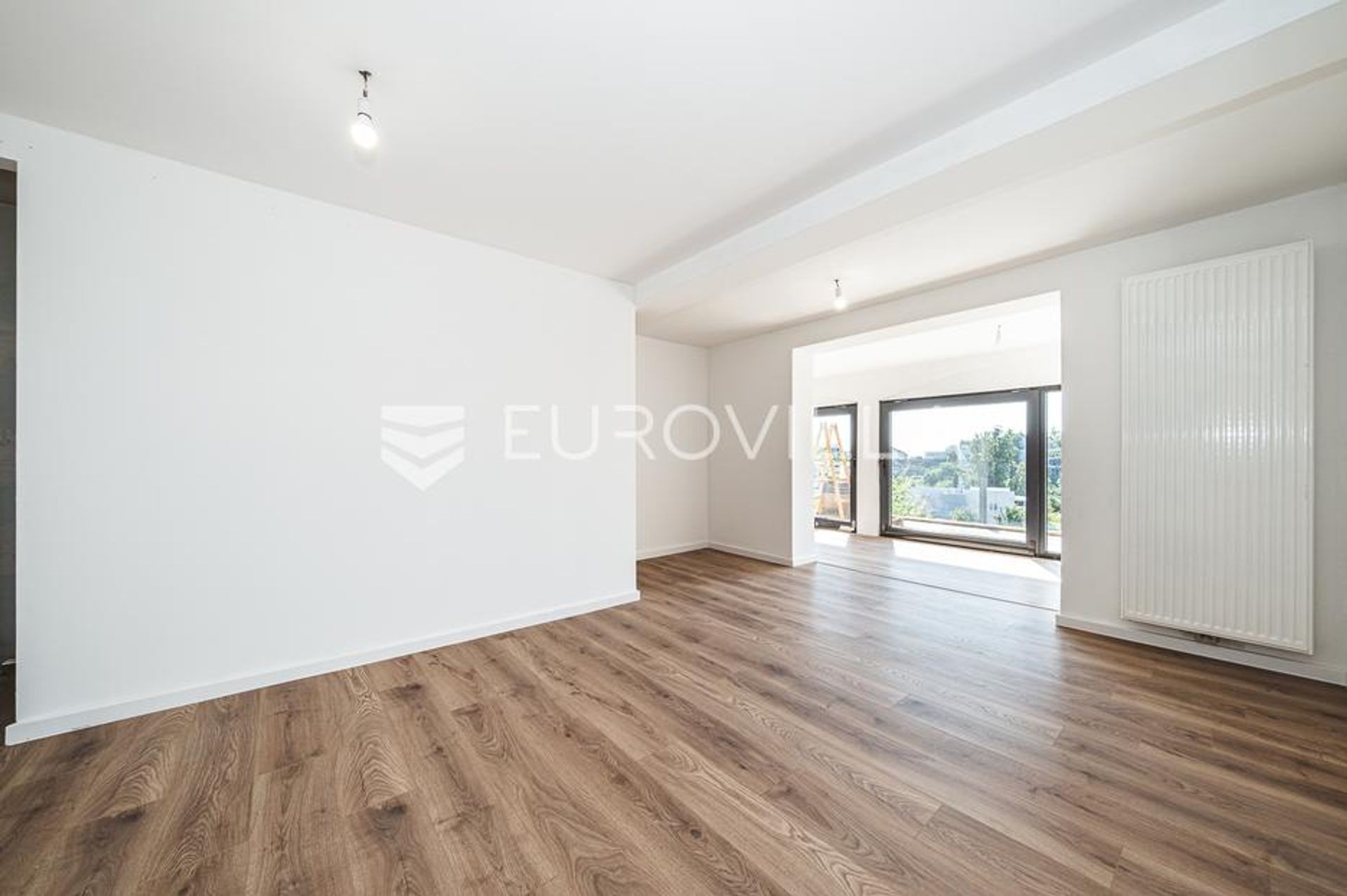 casa en Bijenik, Zagreb, Graduado 12797598