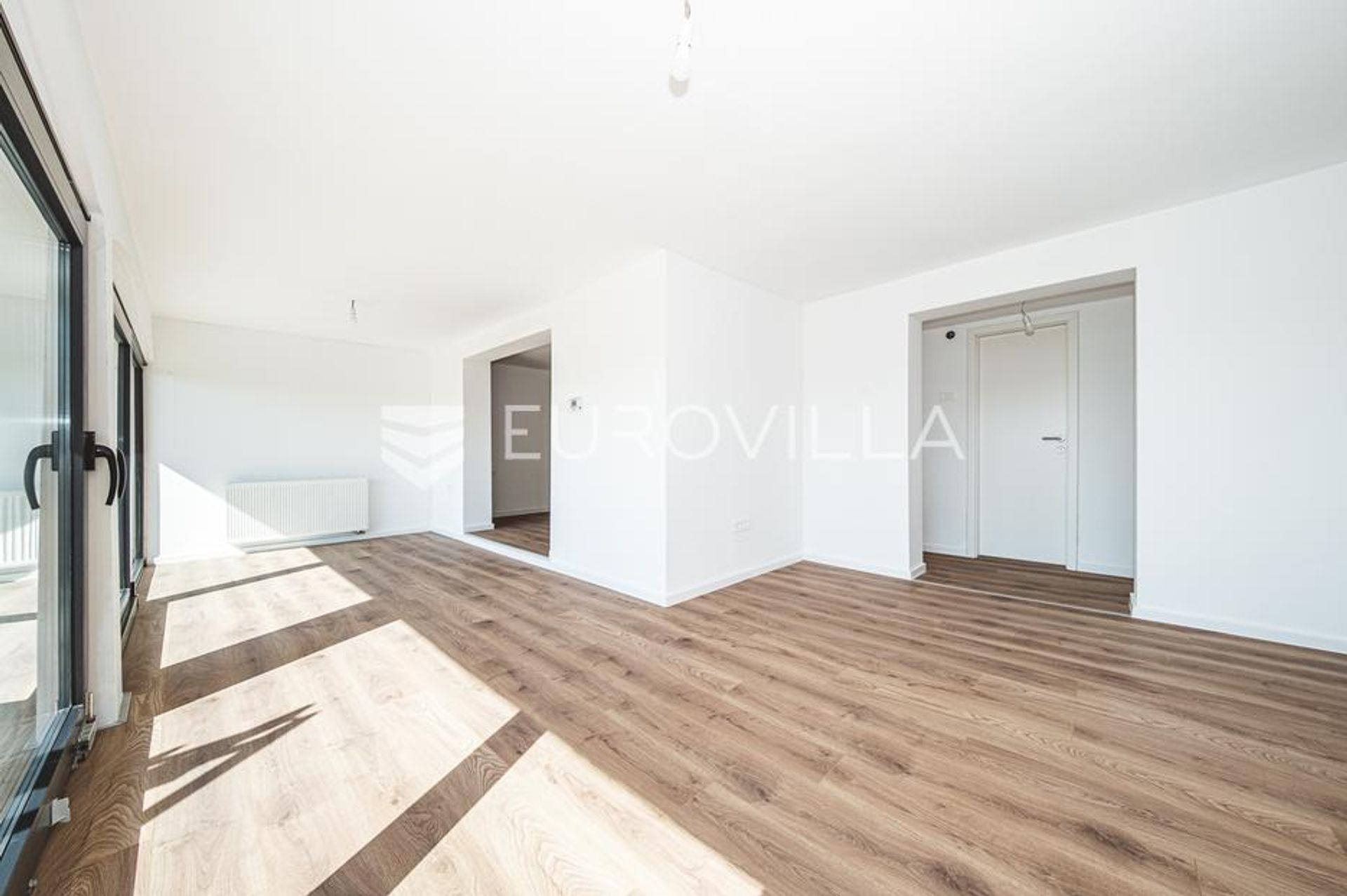 casa en Bijenik, Zagreb, Graduado 12797598