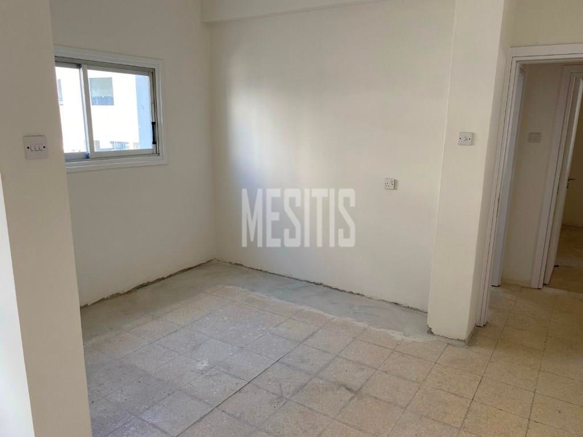 Pejabat dalam Strovolos, Nicosia 12797854