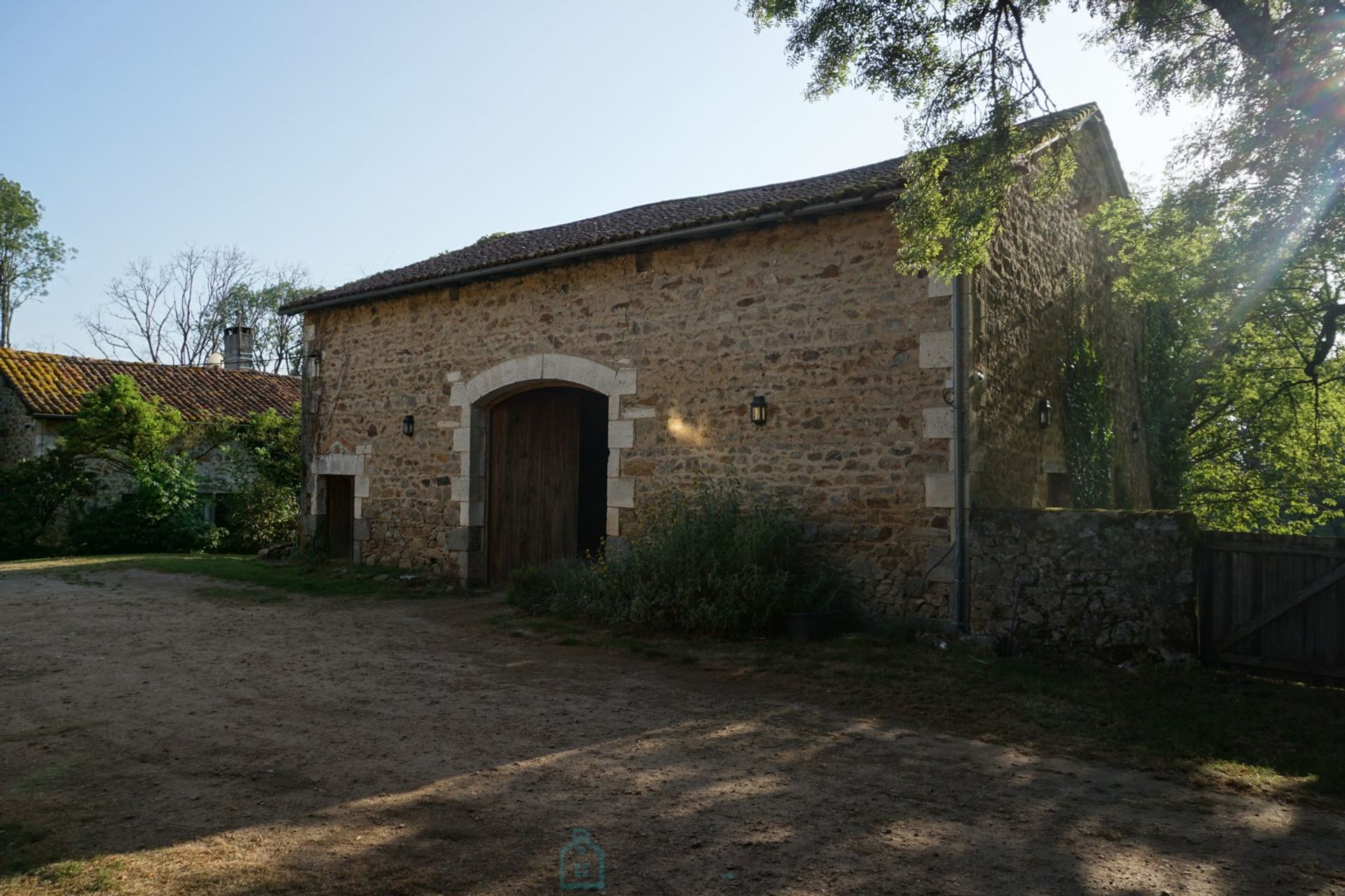 Andere im Busserolles, Nouvelle-Aquitaine 12798027