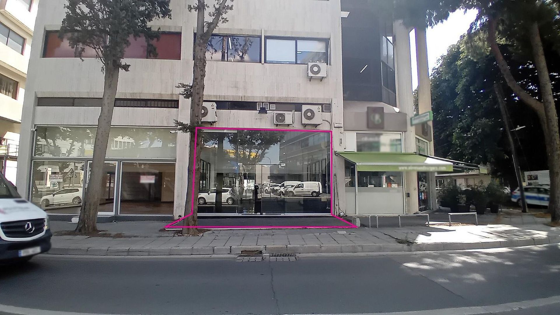 Varejo no Nicosia, Nicosia 12798052