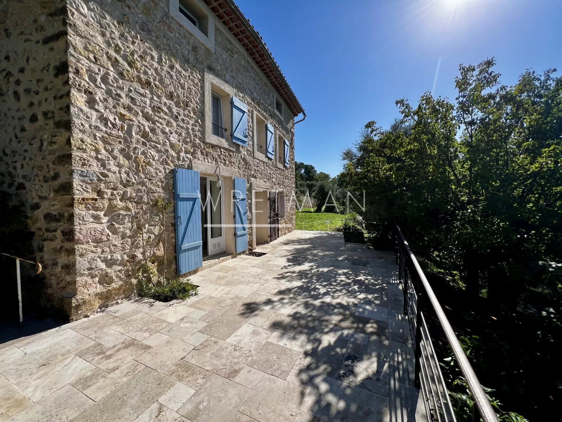 Rumah di Fayence, Provence-Alpes-Cote d'Azur 12799150