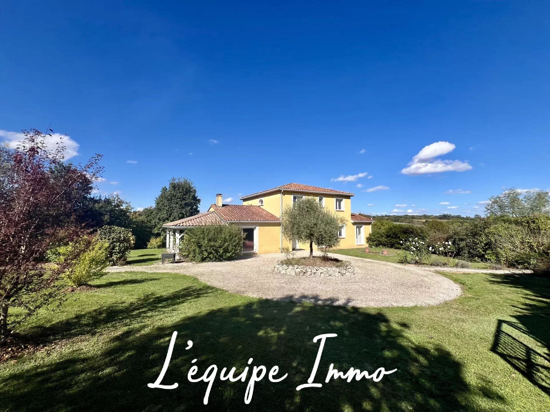 House in L'Isle-Jourdain, Occitanie 12799201