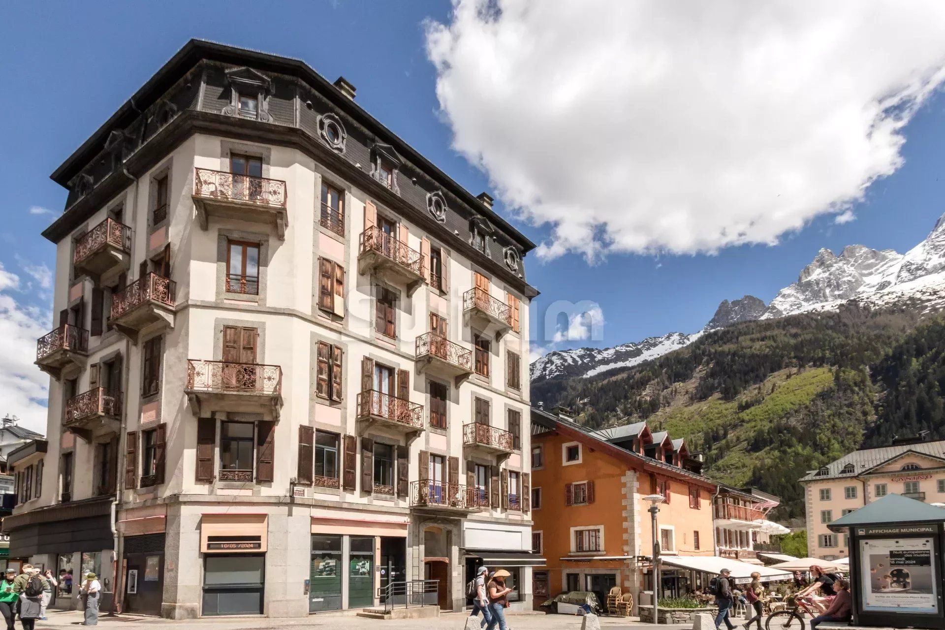 Condominio nel Chamonix-Mont-Blanc, Haute-Savoie 12799248