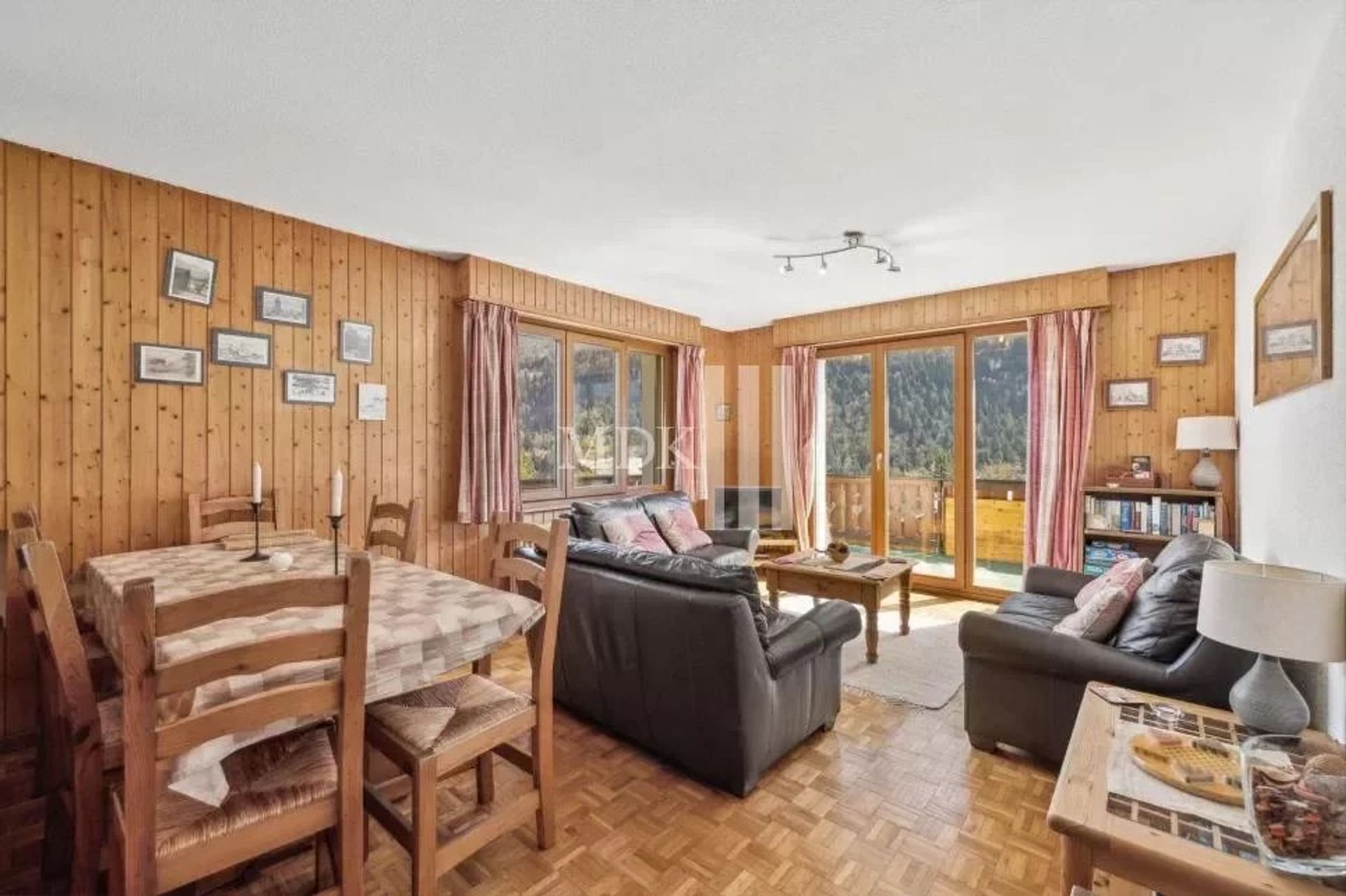 Condominium in Champery, Valais 12799256