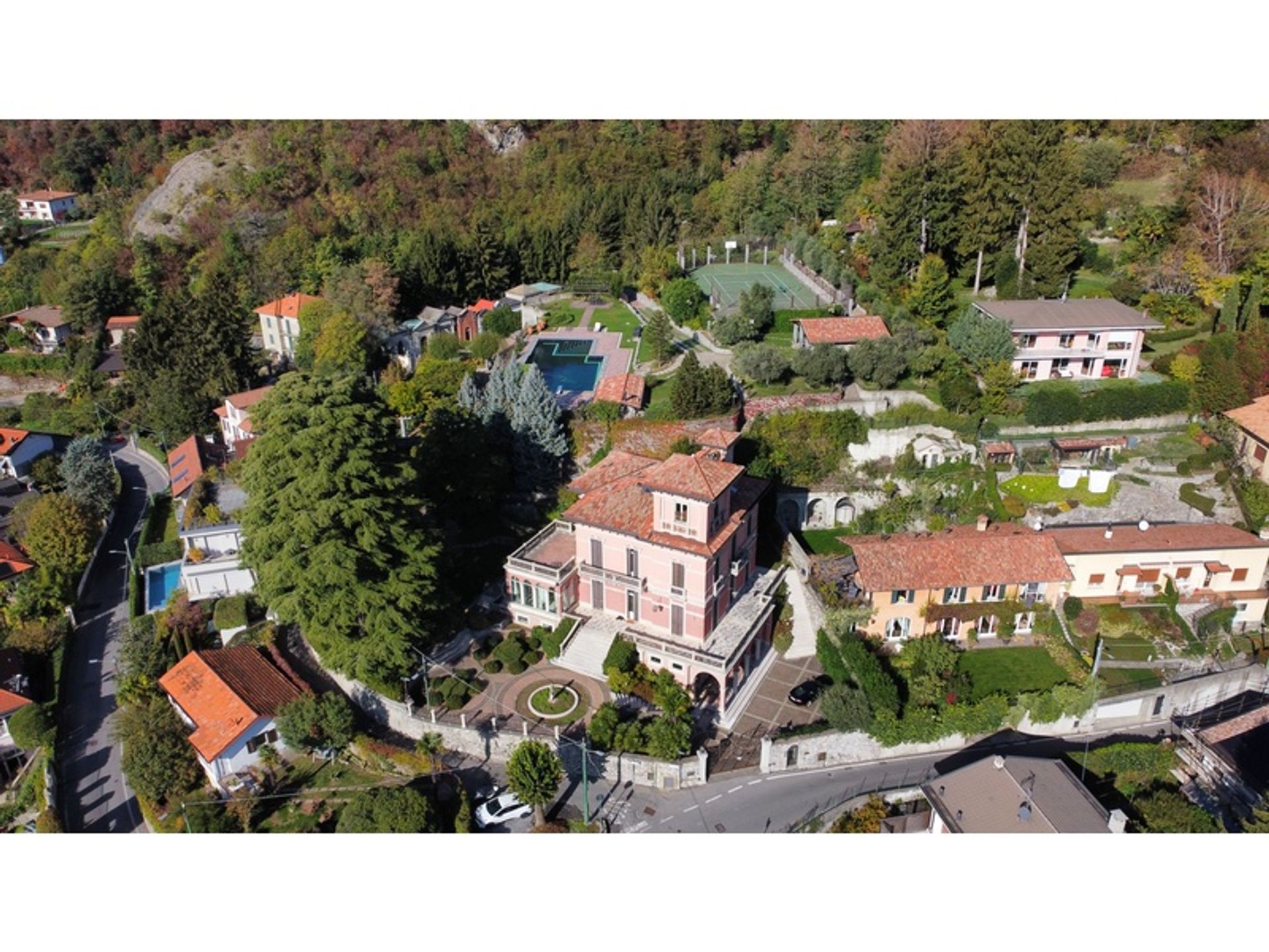 Haus im Cernobbio, Lombardia 12799297