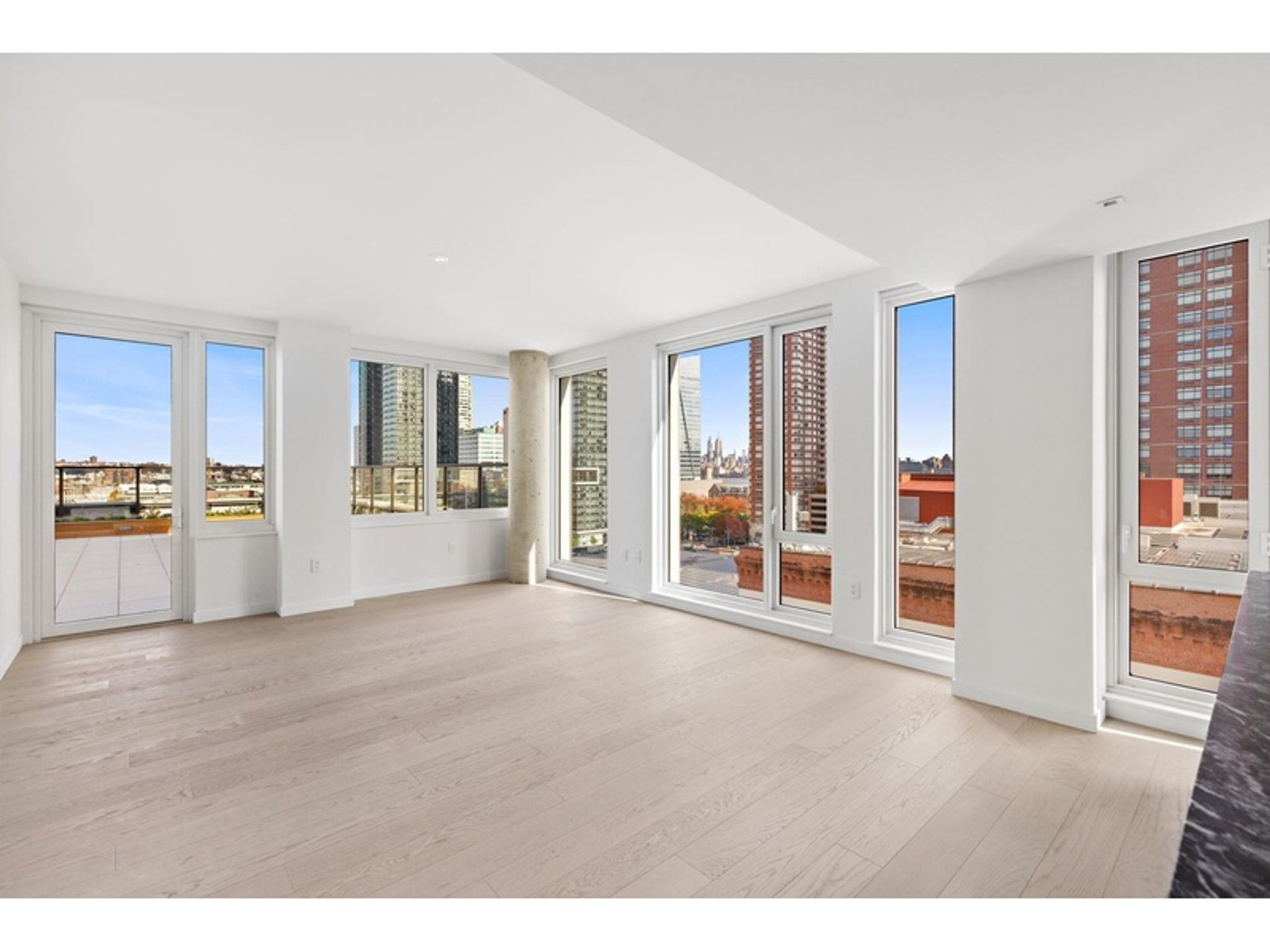 Condominium in Jersey City, New Jersey 12799300