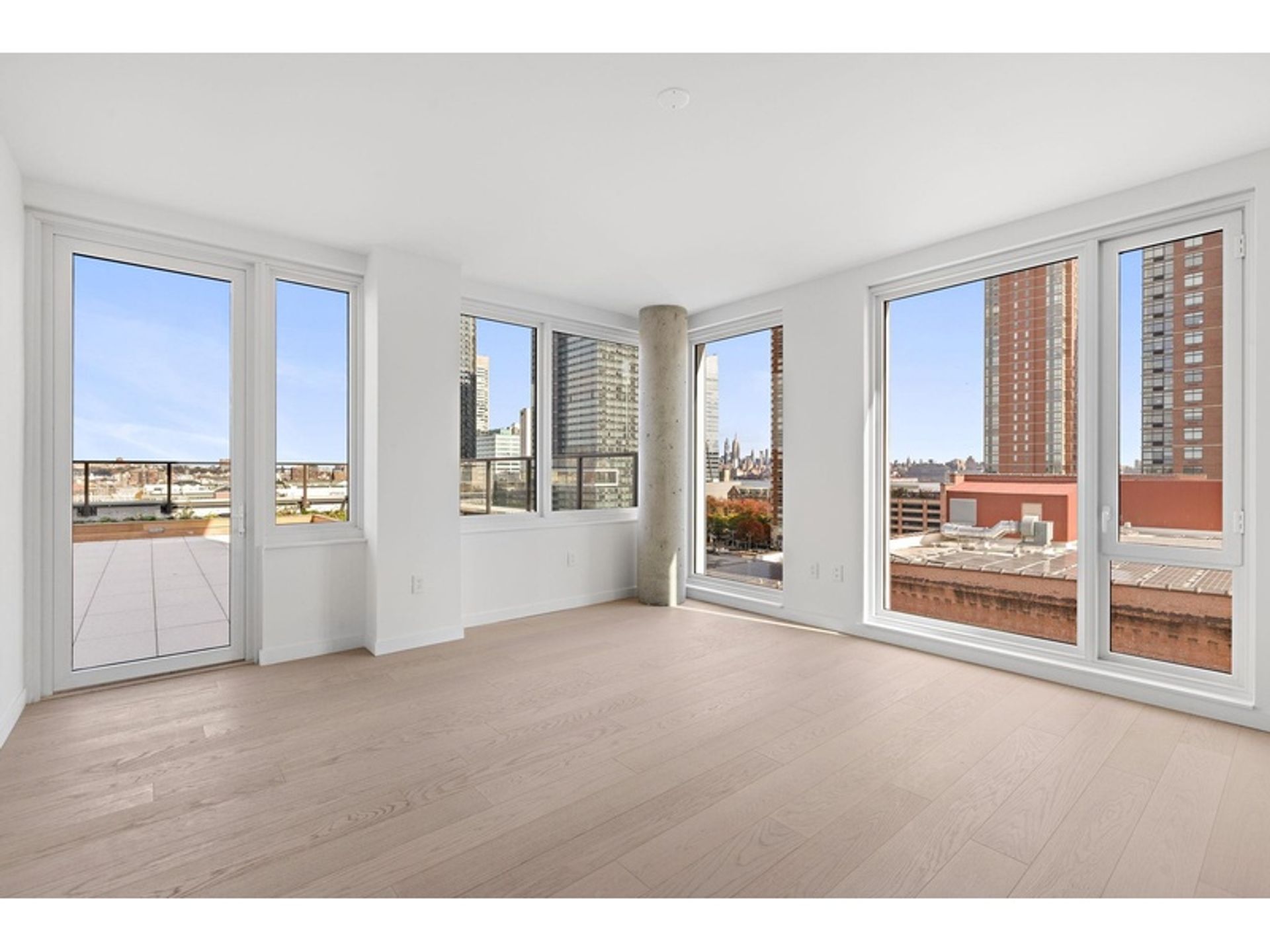 Condominium in Jersey City, New Jersey 12799300