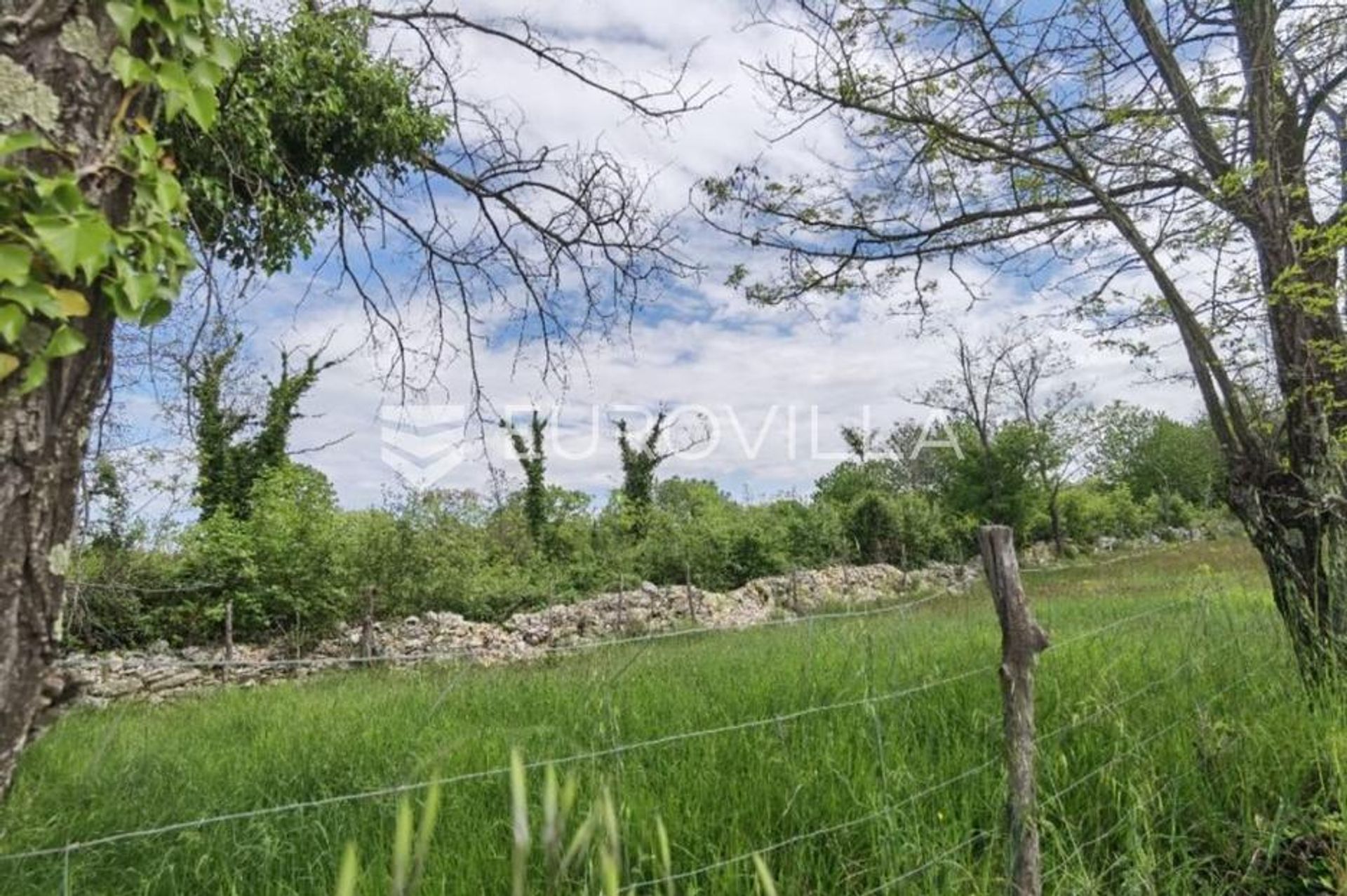 Land in Sveti Ivan, Istria County 12799318