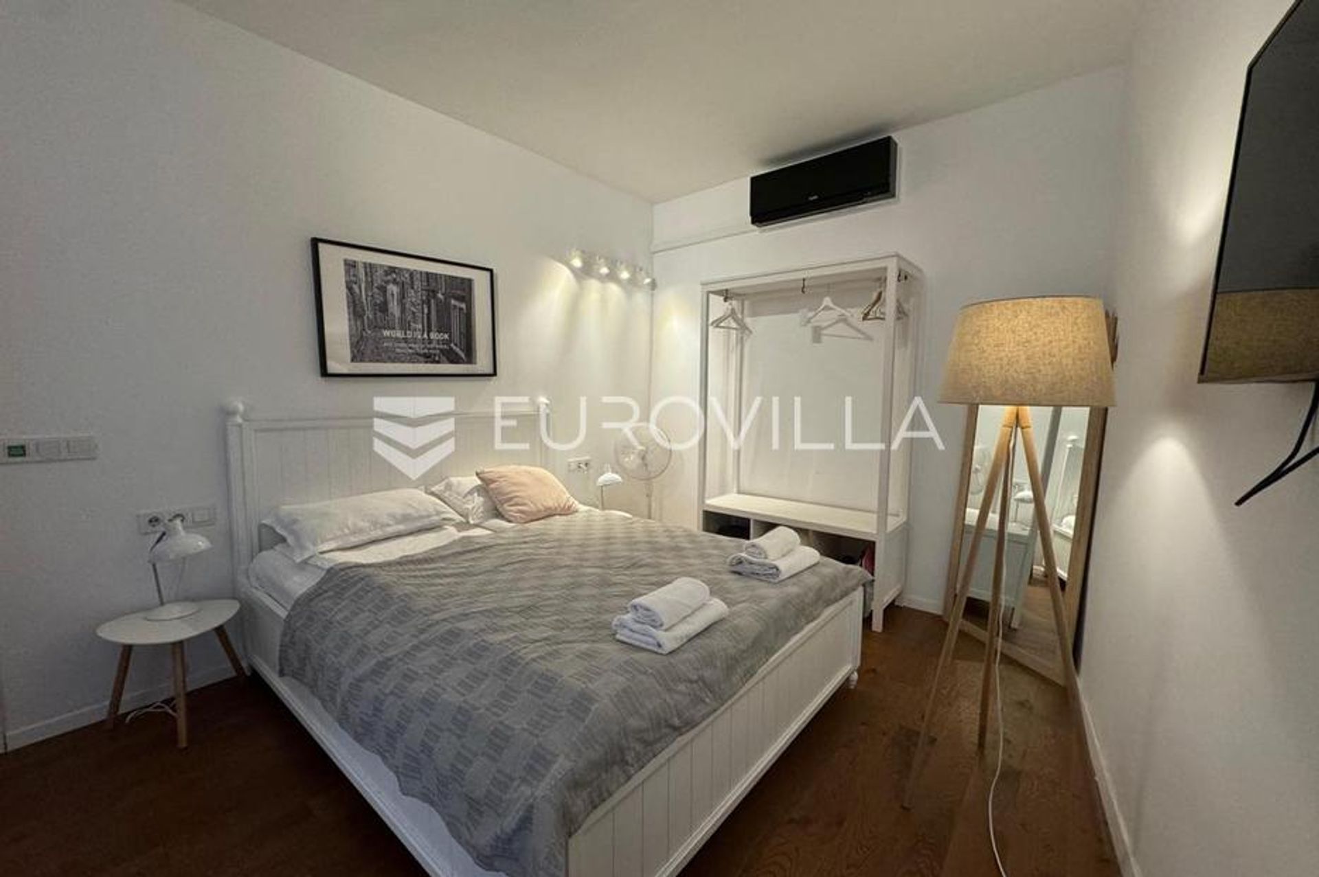 Condominium dans Rovinj, Istarska Zupanija 12799327