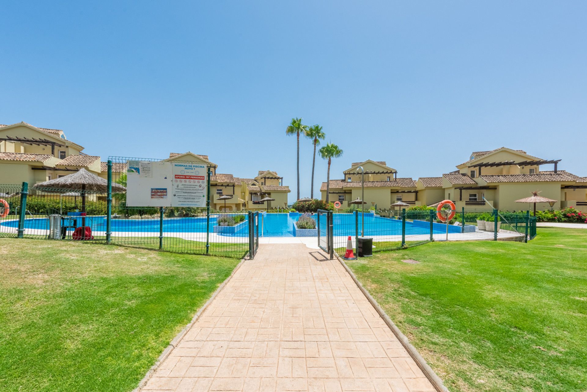 Condominium in Guadiaro, Andalusia 12799370