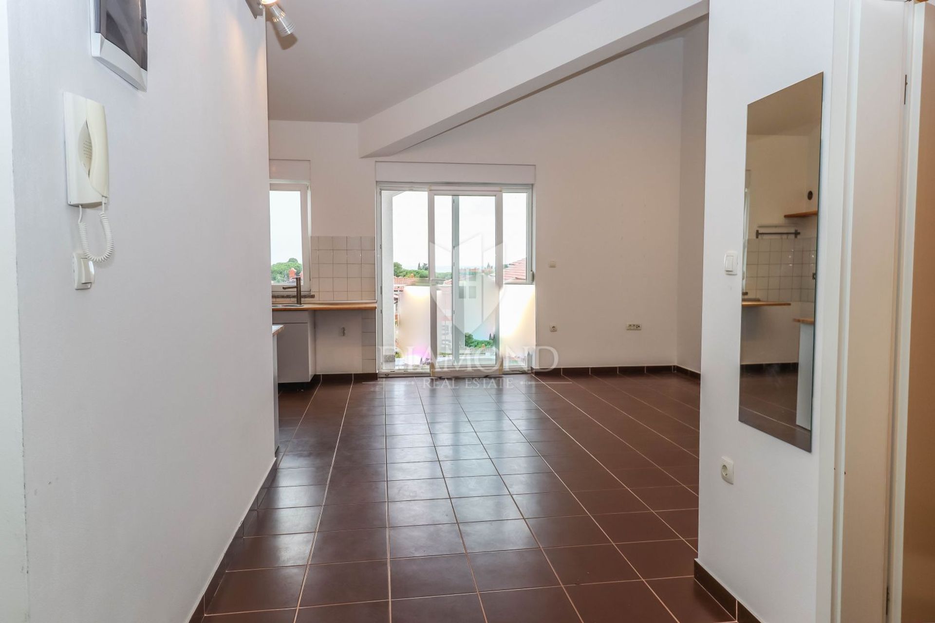 Condominium in Novigrad, Istria County 12799883