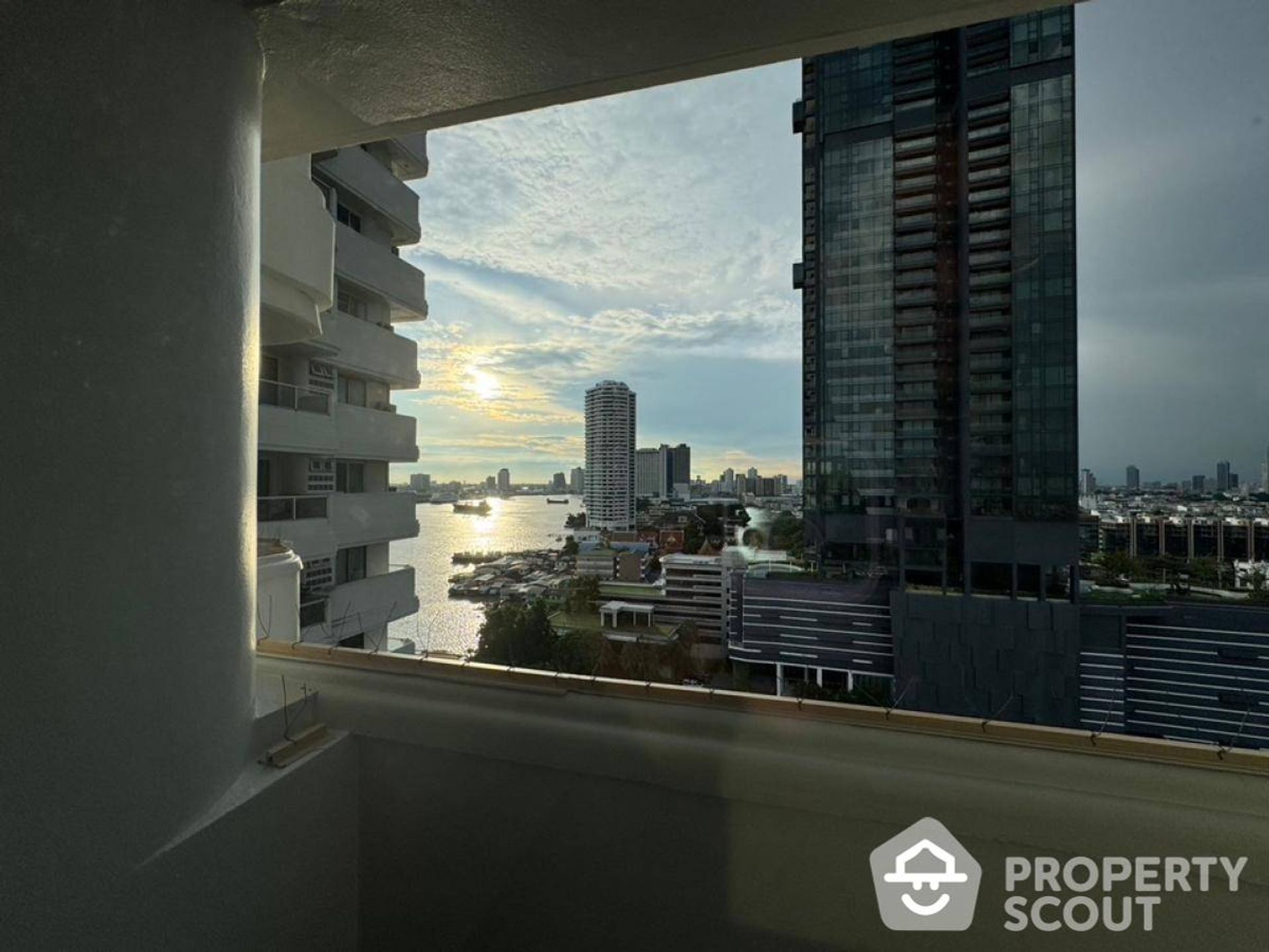 Condominium in Rat Burana, Krung Thep Maha Nakhon 12800022