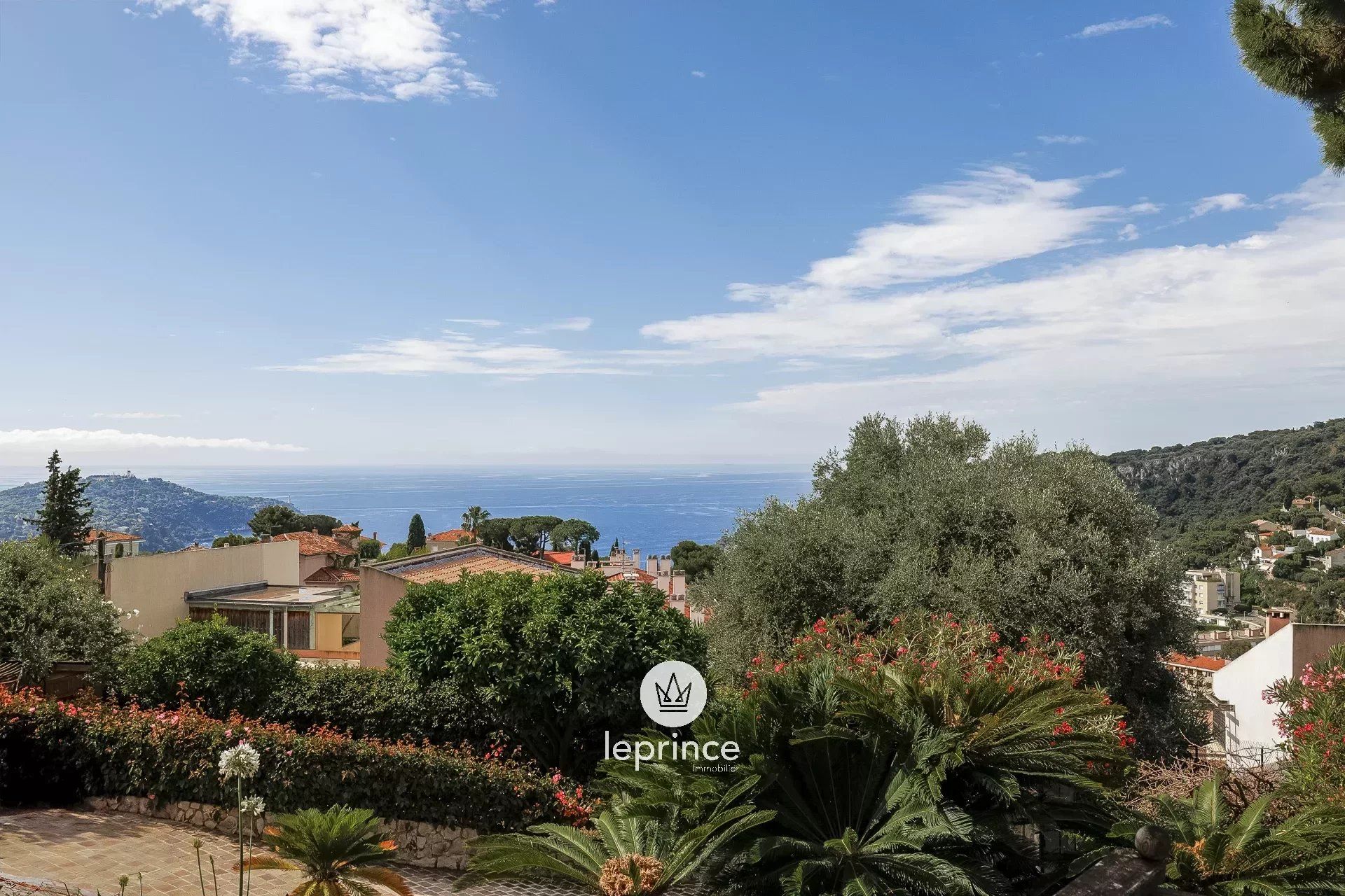 Condominium in Villefranche-sur-Mer, Provence-Alpes-Côte d'Azur 12800272