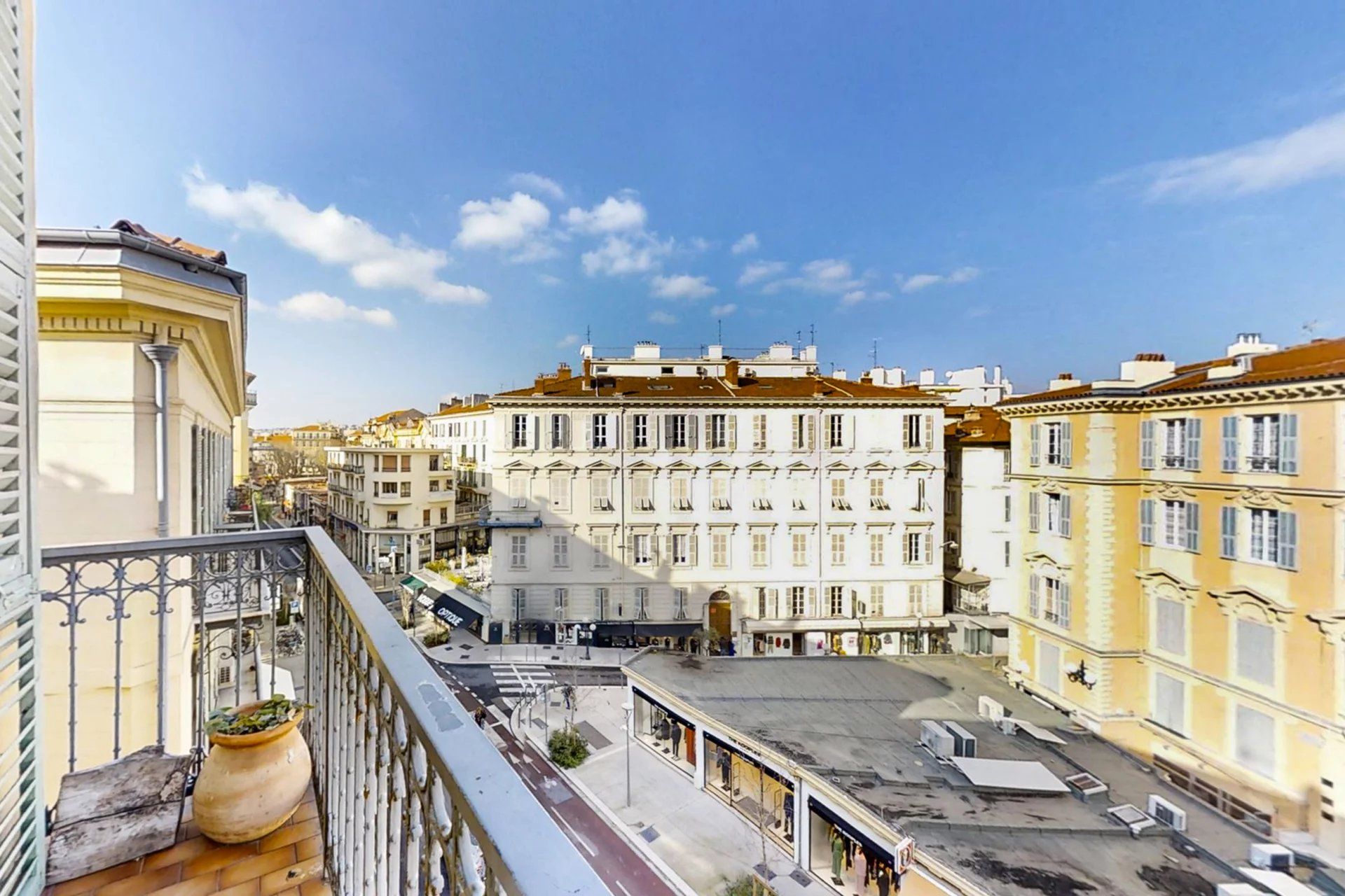 rumah dalam bagus, Provence-Alpes-Côte d'Azur 12800317