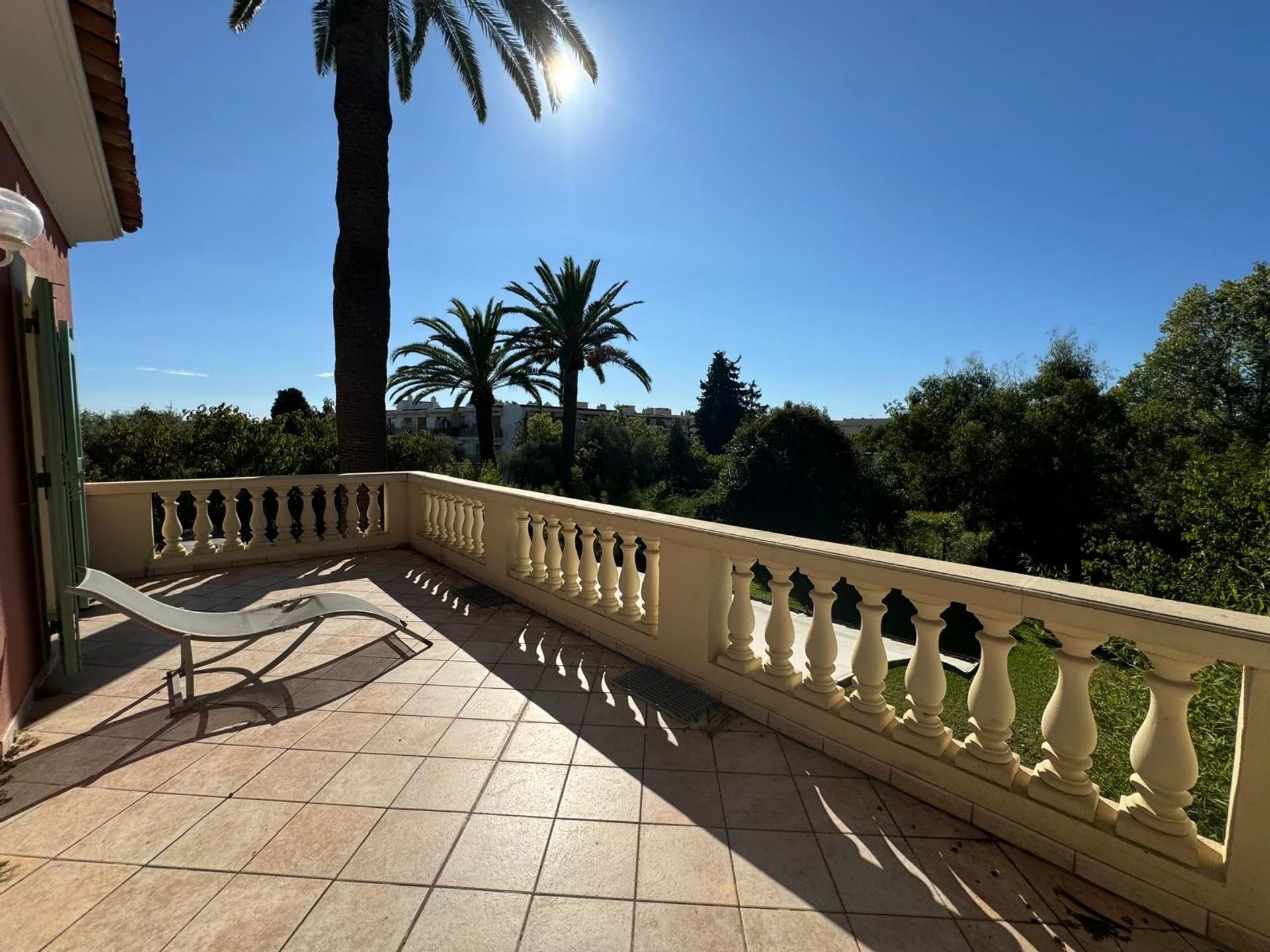 casa en Antibes, Alpes-Maritimes 12800444