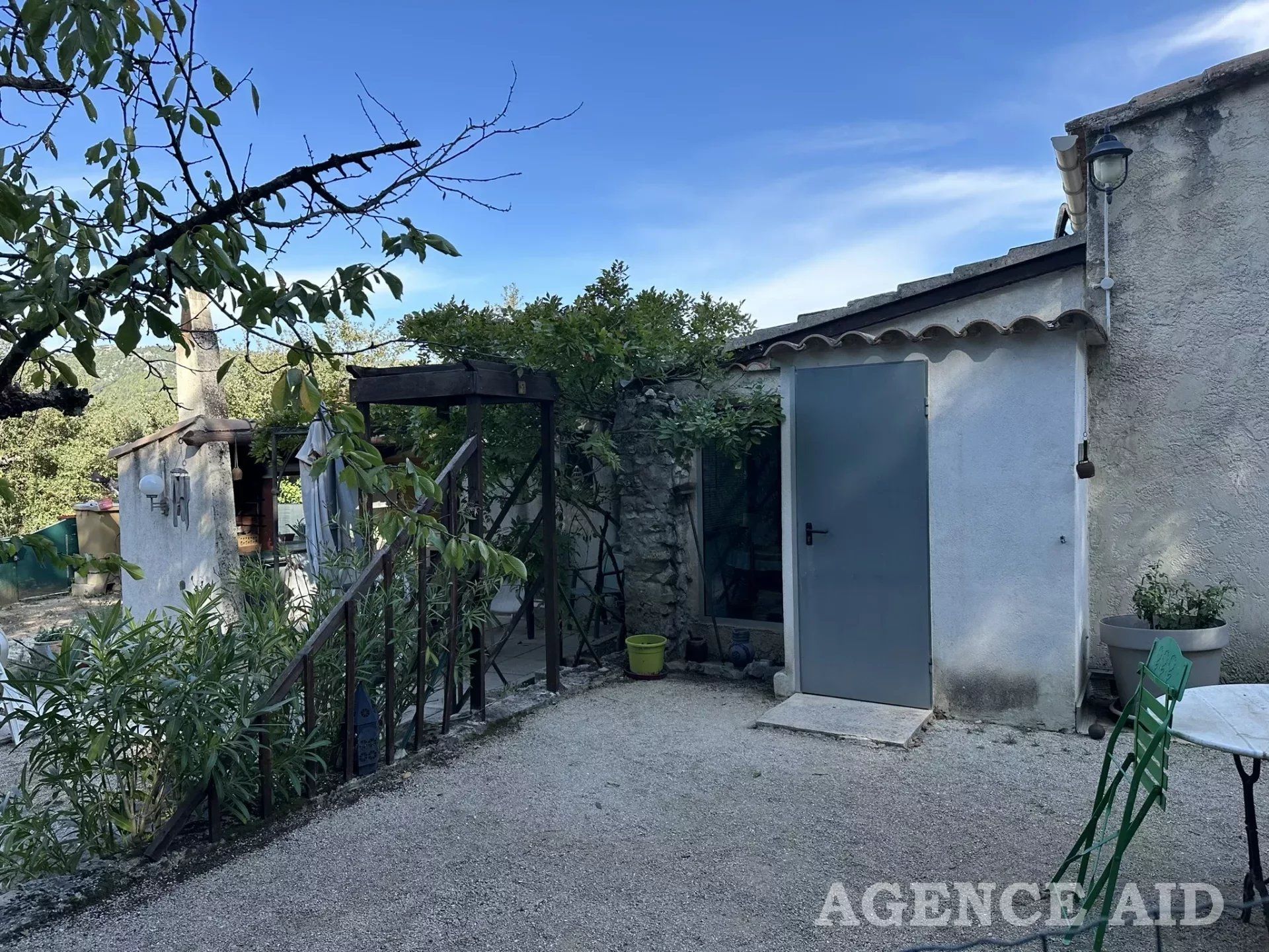 Huis in Cuges-les-Pins, Provence-Alpes-Côte d'Azur 12800491