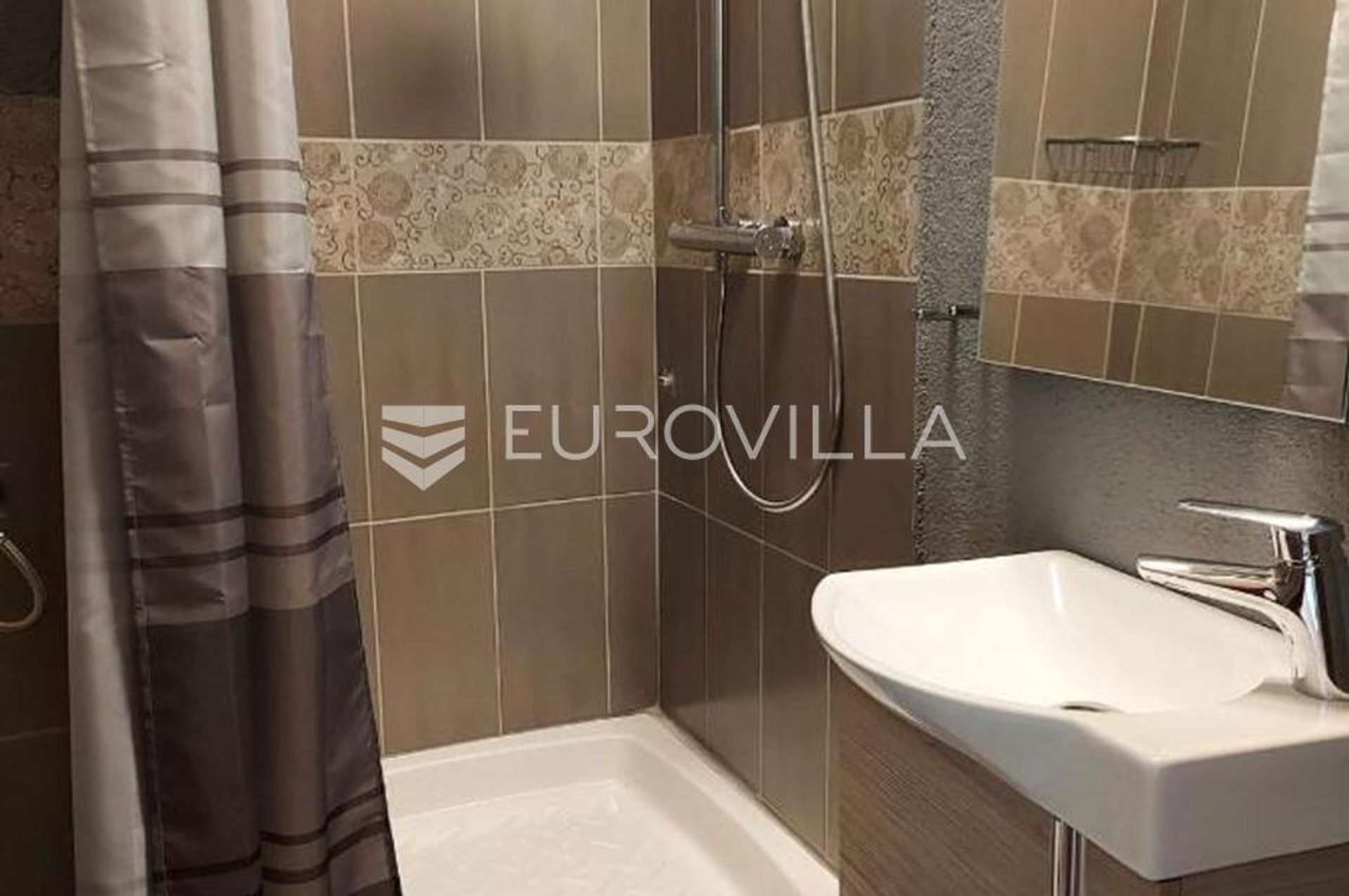 Condominio nel Rovinj, Istarska županija 12800763