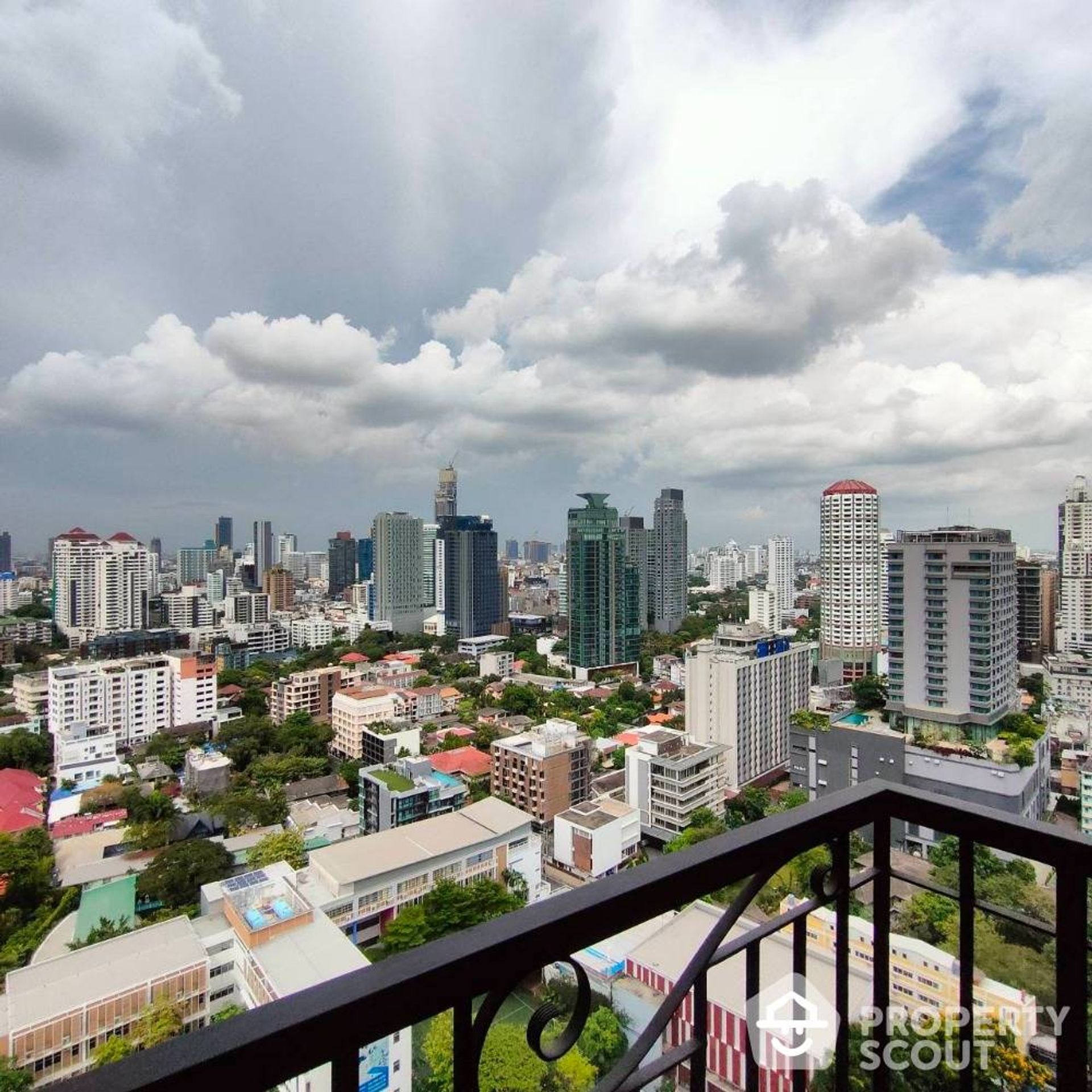 Condominium in , Krung Thep Maha Nakhon 12800997