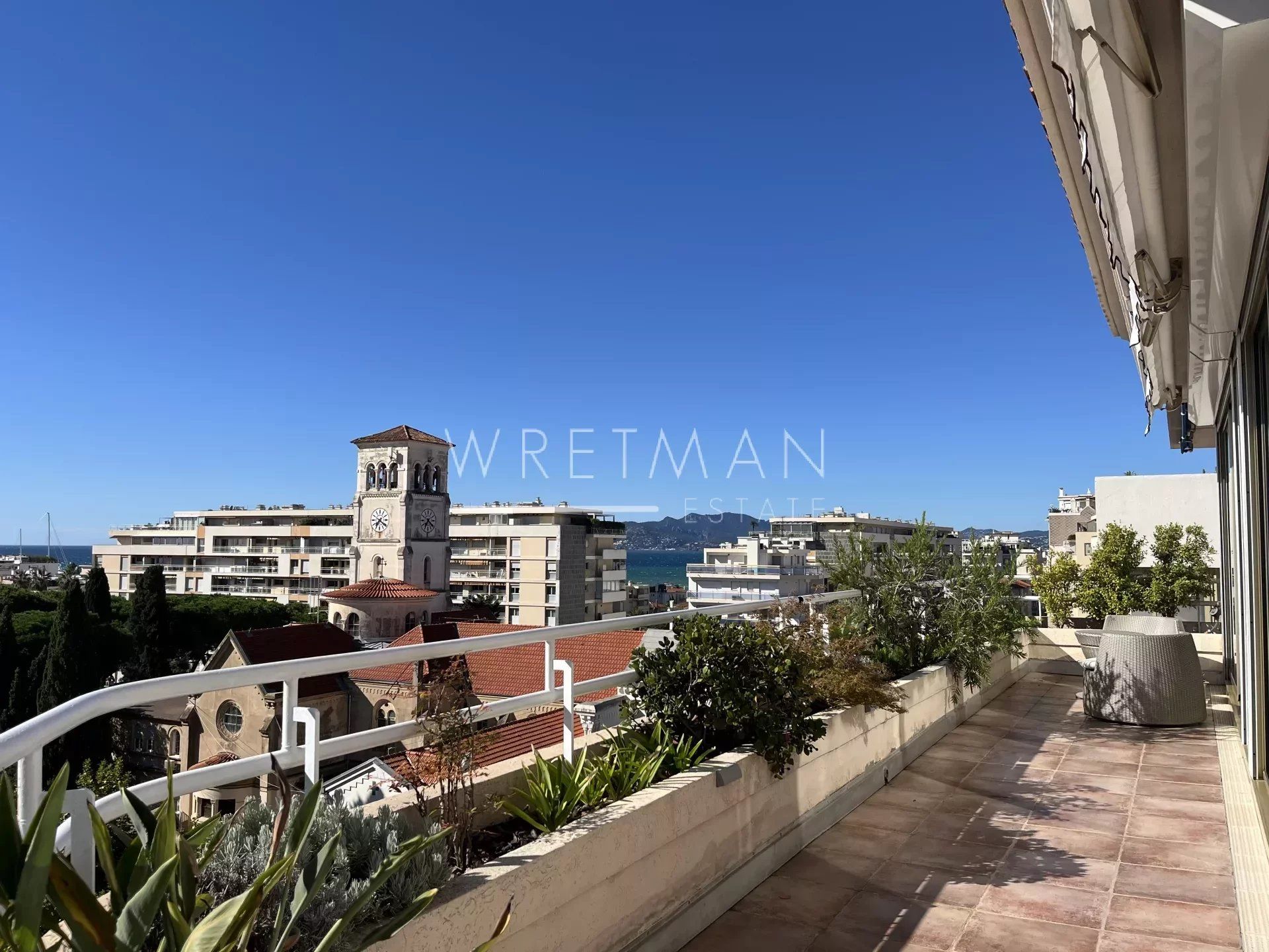 Condominium dans Cannes, Alpes-Maritimes 12801253