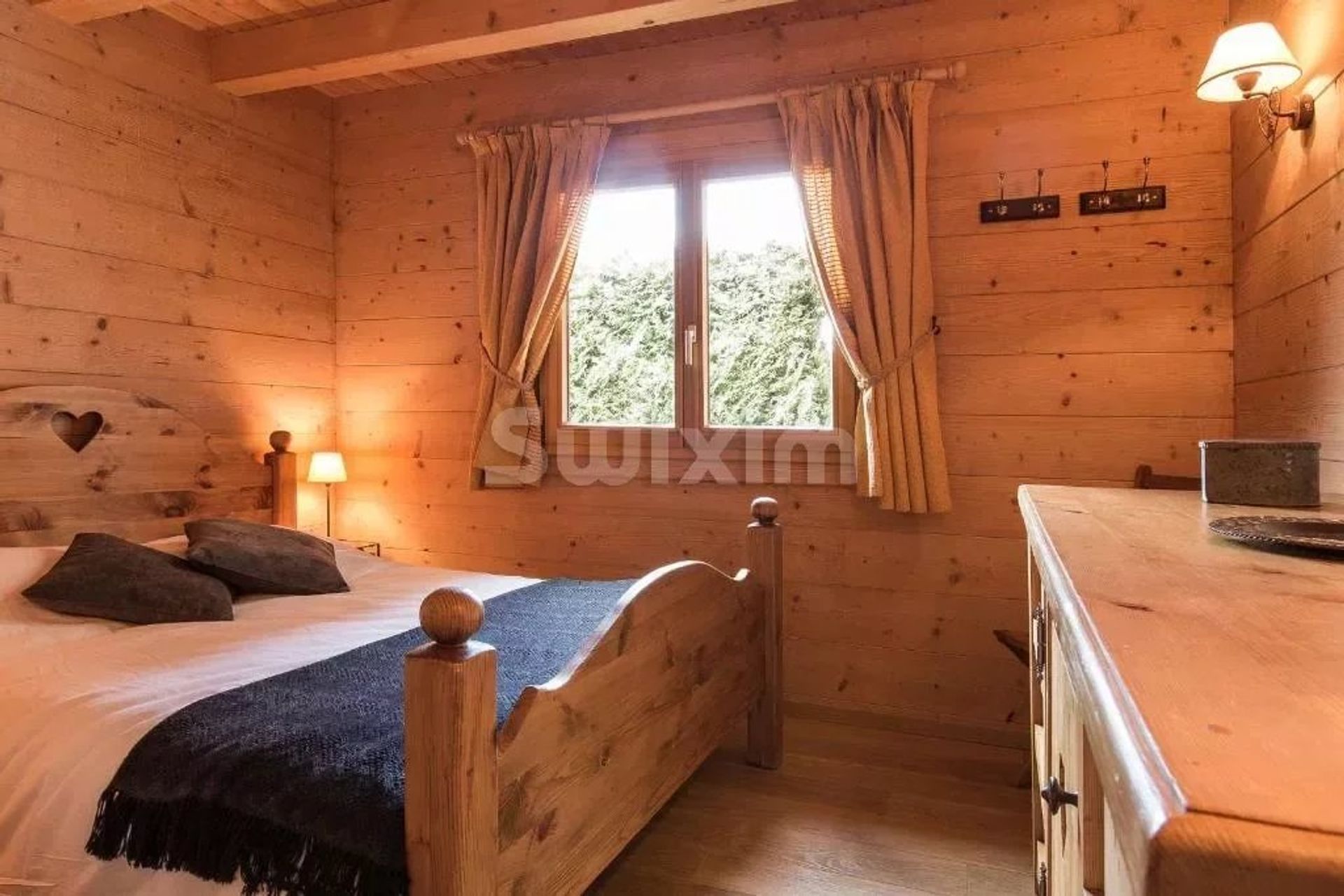 Hus i Saint-Jean-de-Sixt, Haute-Savoie 12801260