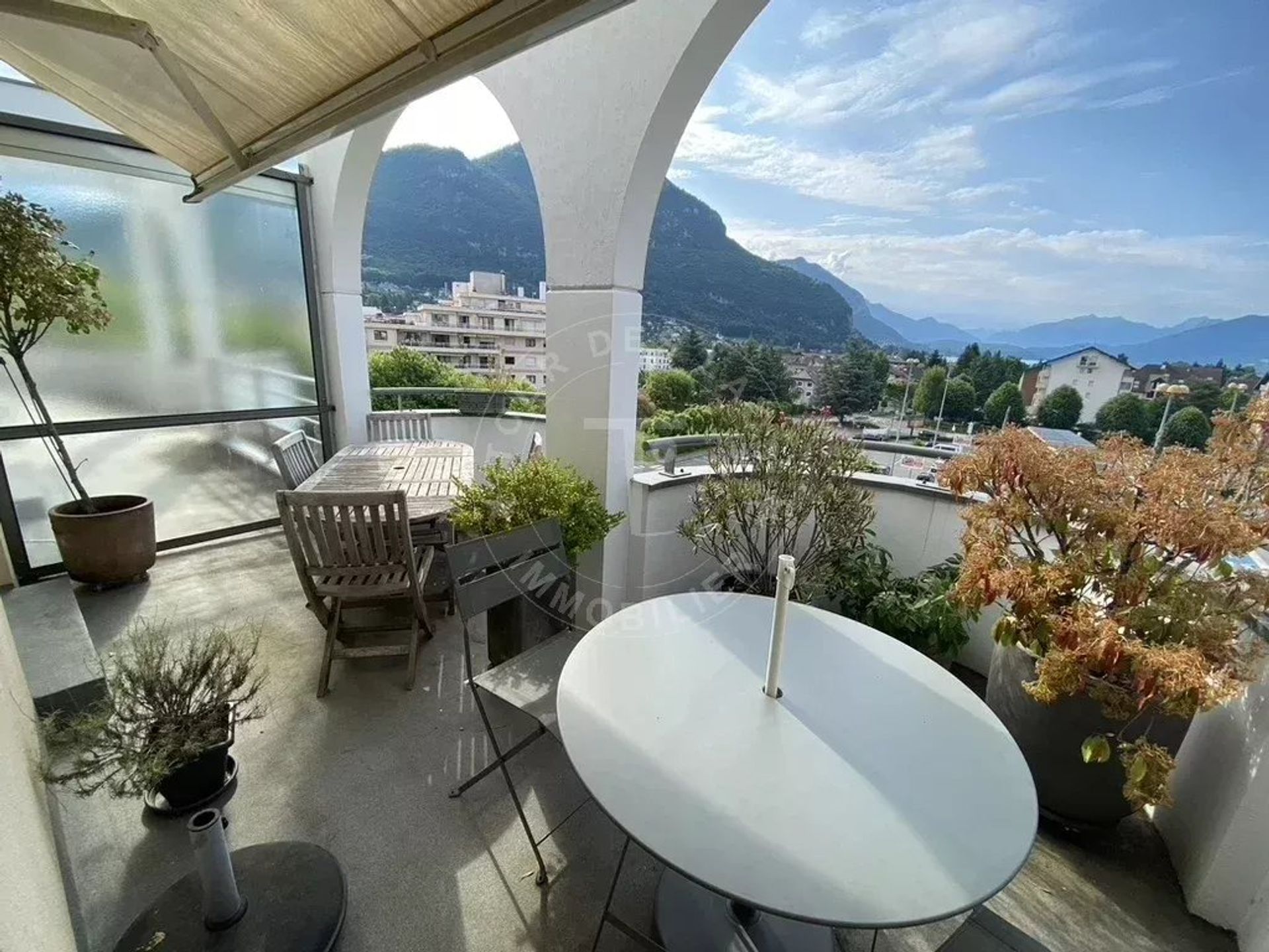 Condominium in Annecy, Auvergne-Rhone-Alpes 12801272