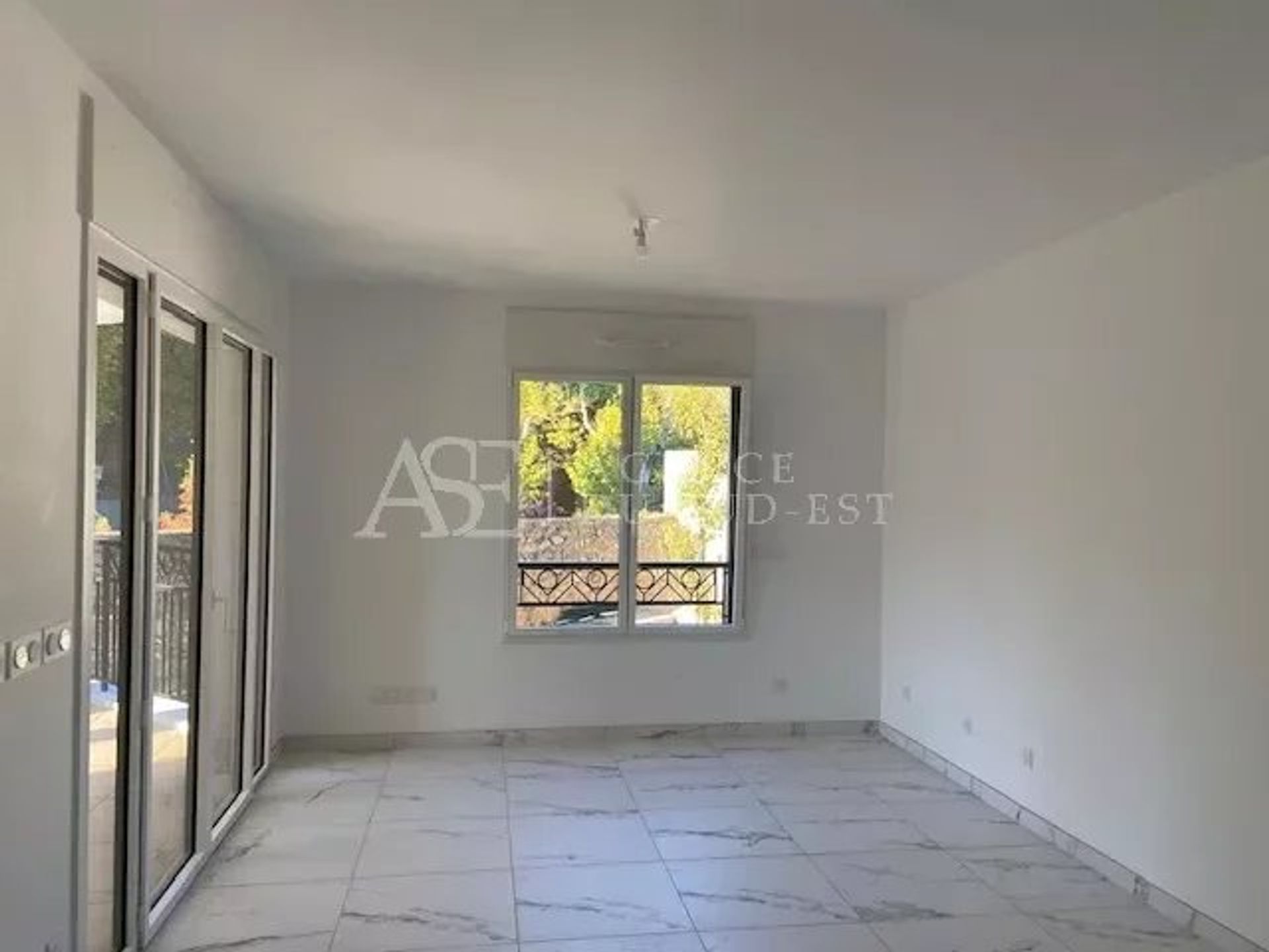 Condominio nel Aix-en-Provence, Provenza-Alpi-Costa Azzurra 12801327