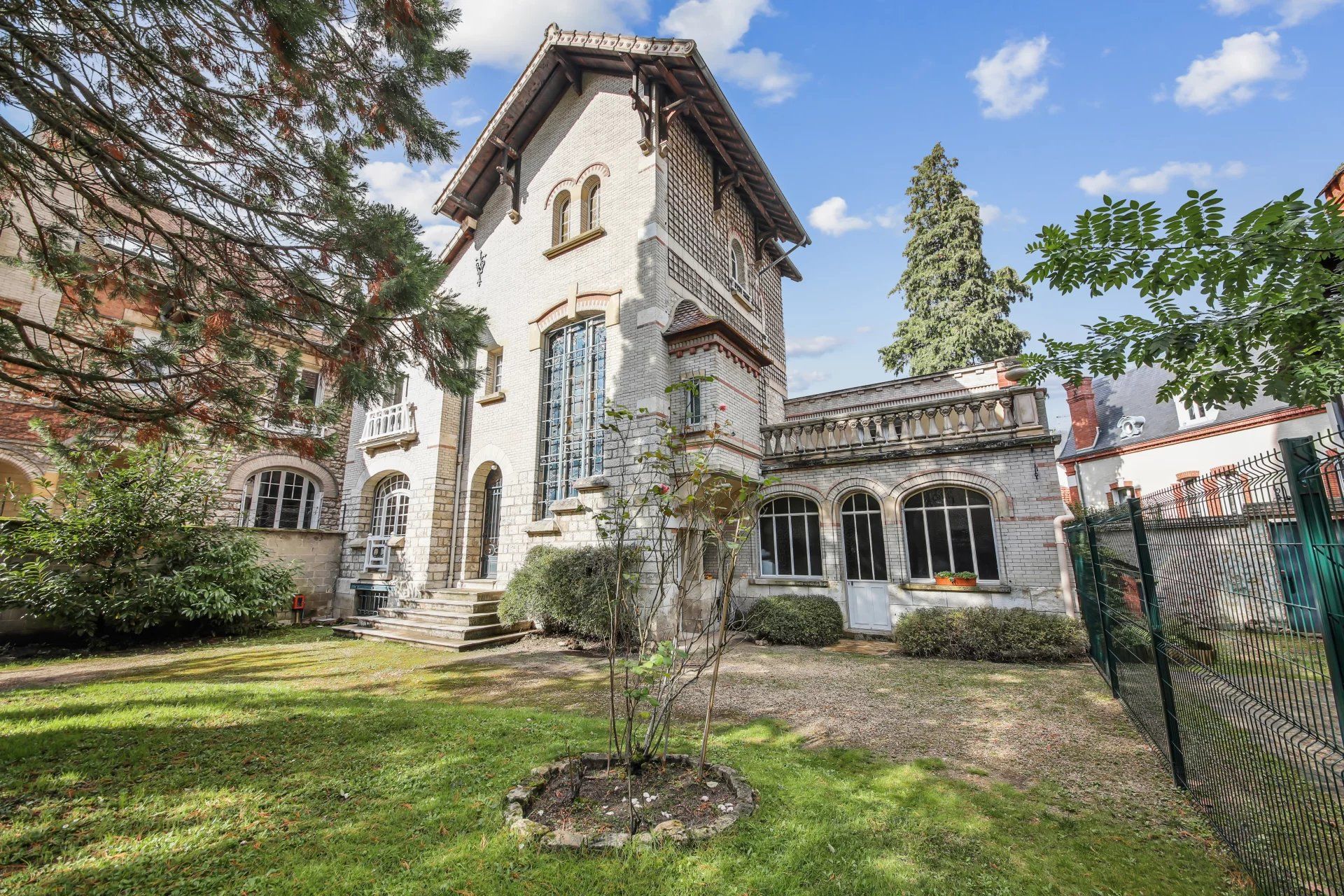 Hus i Fontainebleau, Ile-de-France 12801332