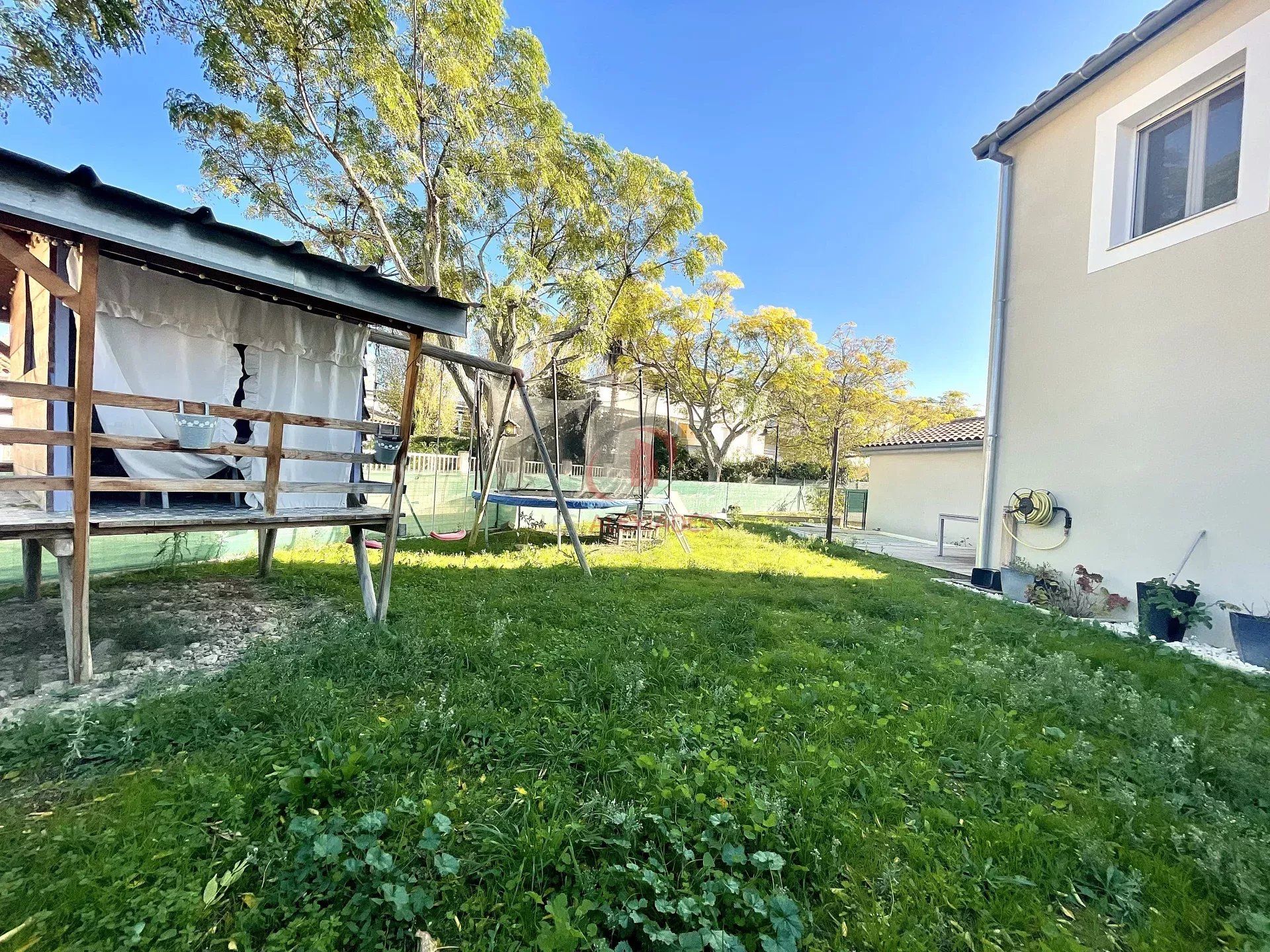 Haus im Le Beausset, Provence-Alpes-Cote d'Azur 12801931