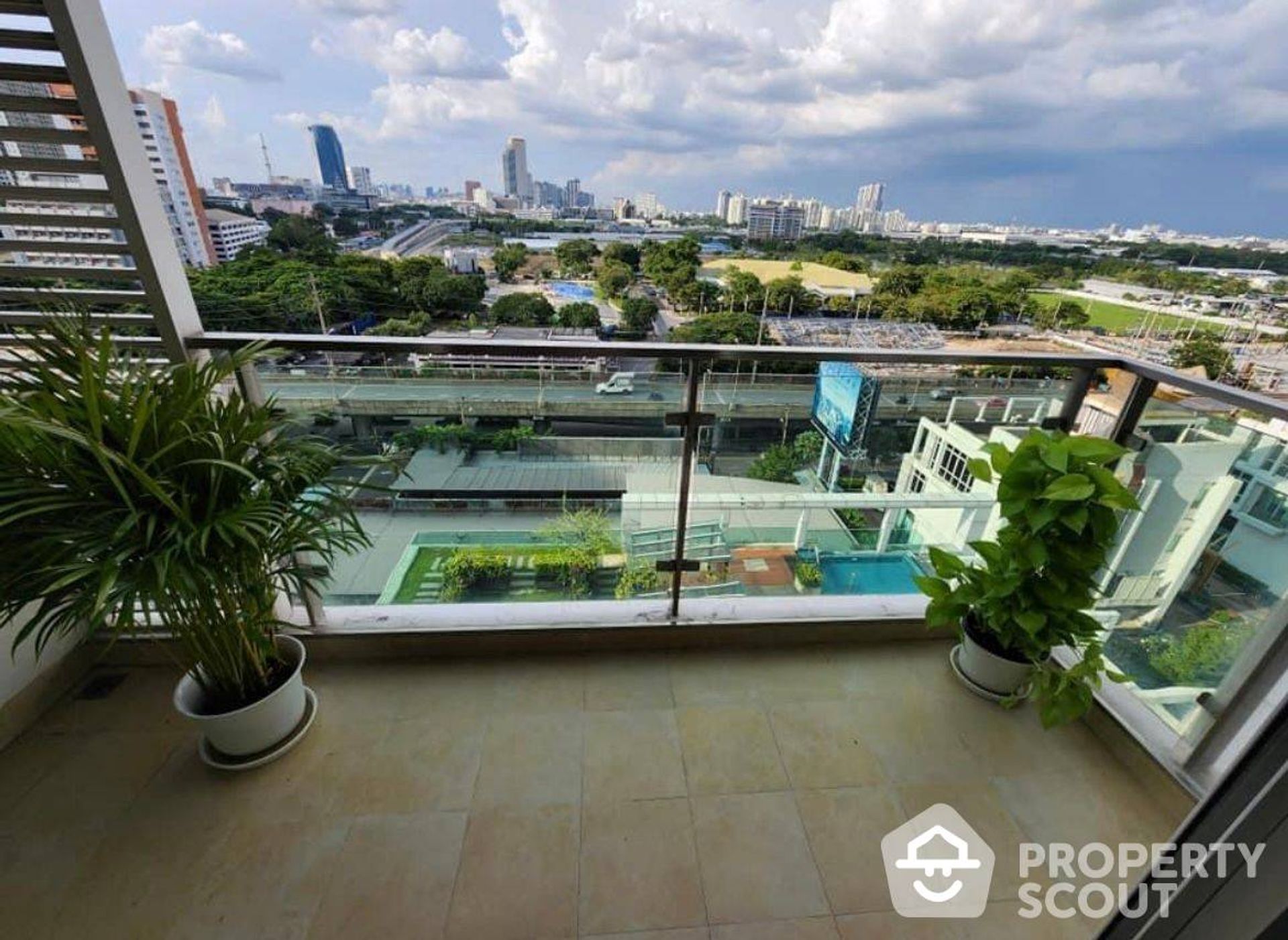 Condominium in Ban Na Song, Krung Thep Maha Nakhon 12802155