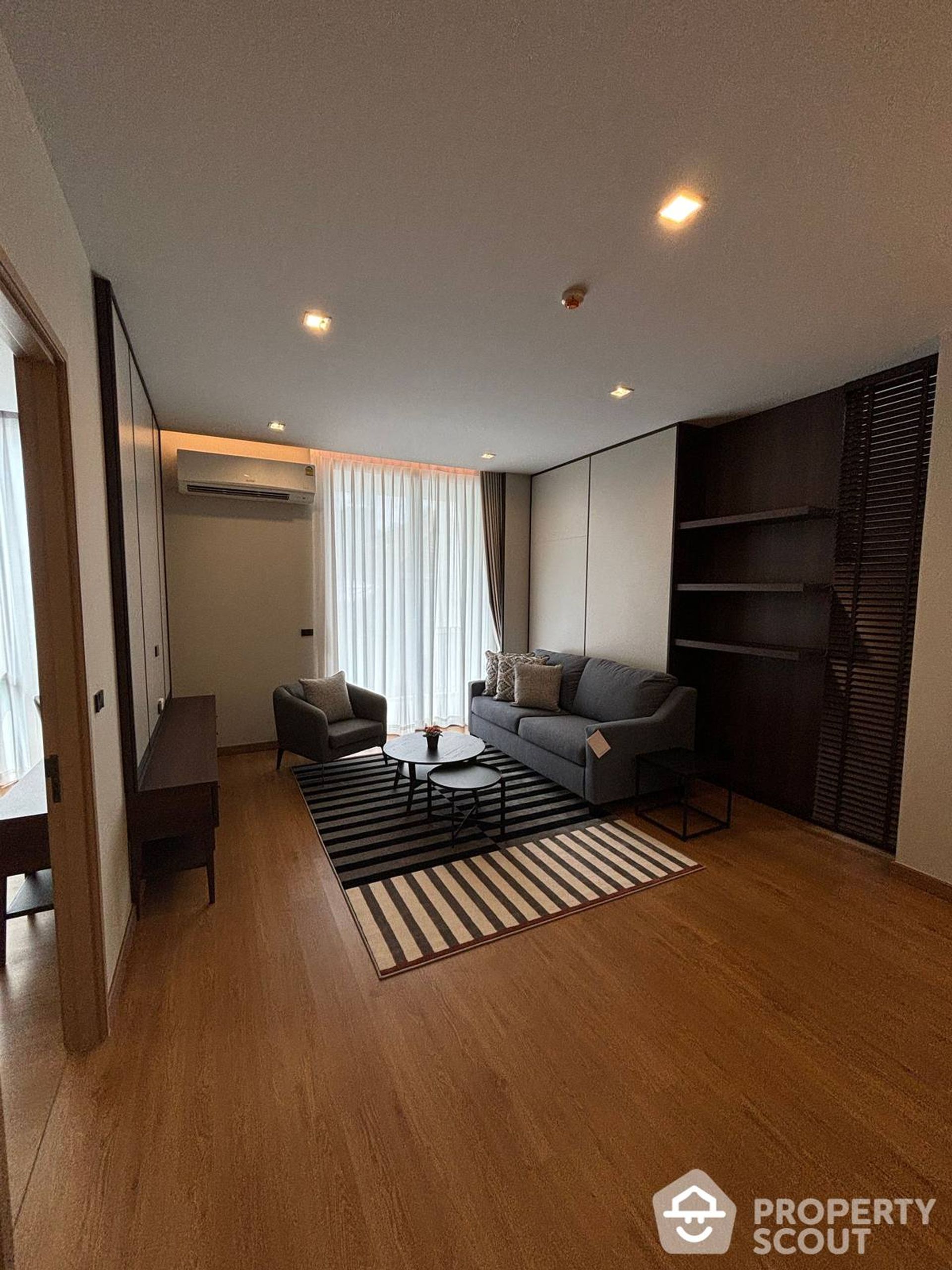 Condominium in Khlong Toei, Krung Thep Maha Nakhon 12802174