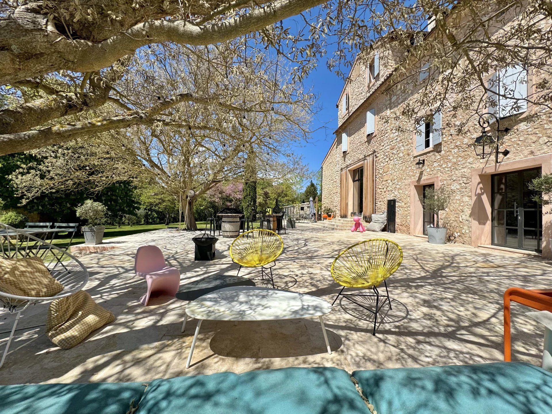 casa no Aix-en-Provence, Bouches-du-Rhône 12802268