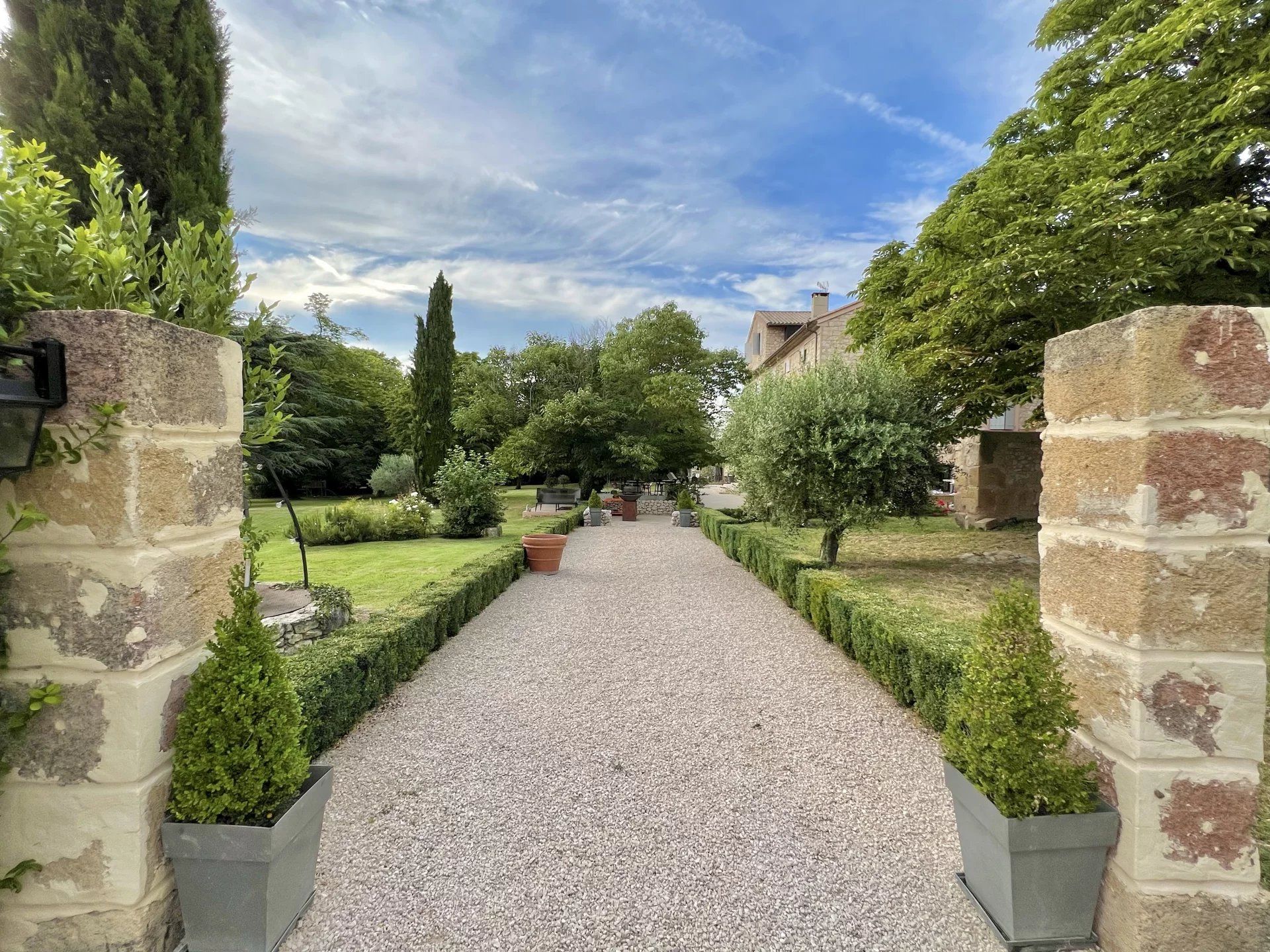 Rumah di Aix-en-Provence, Bouches-du-Rhône 12802268