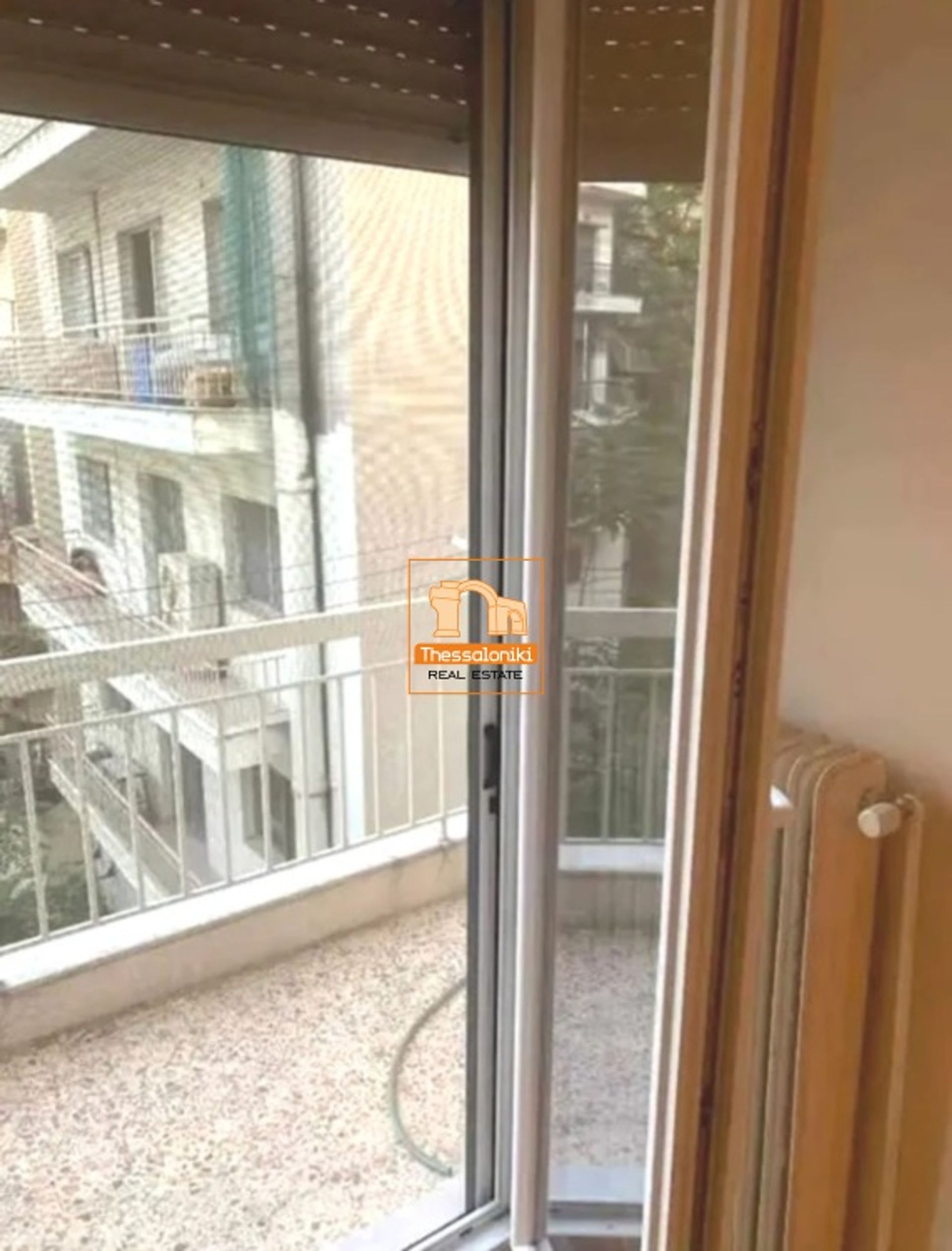 Condominio en Thessaloniki,  12802467