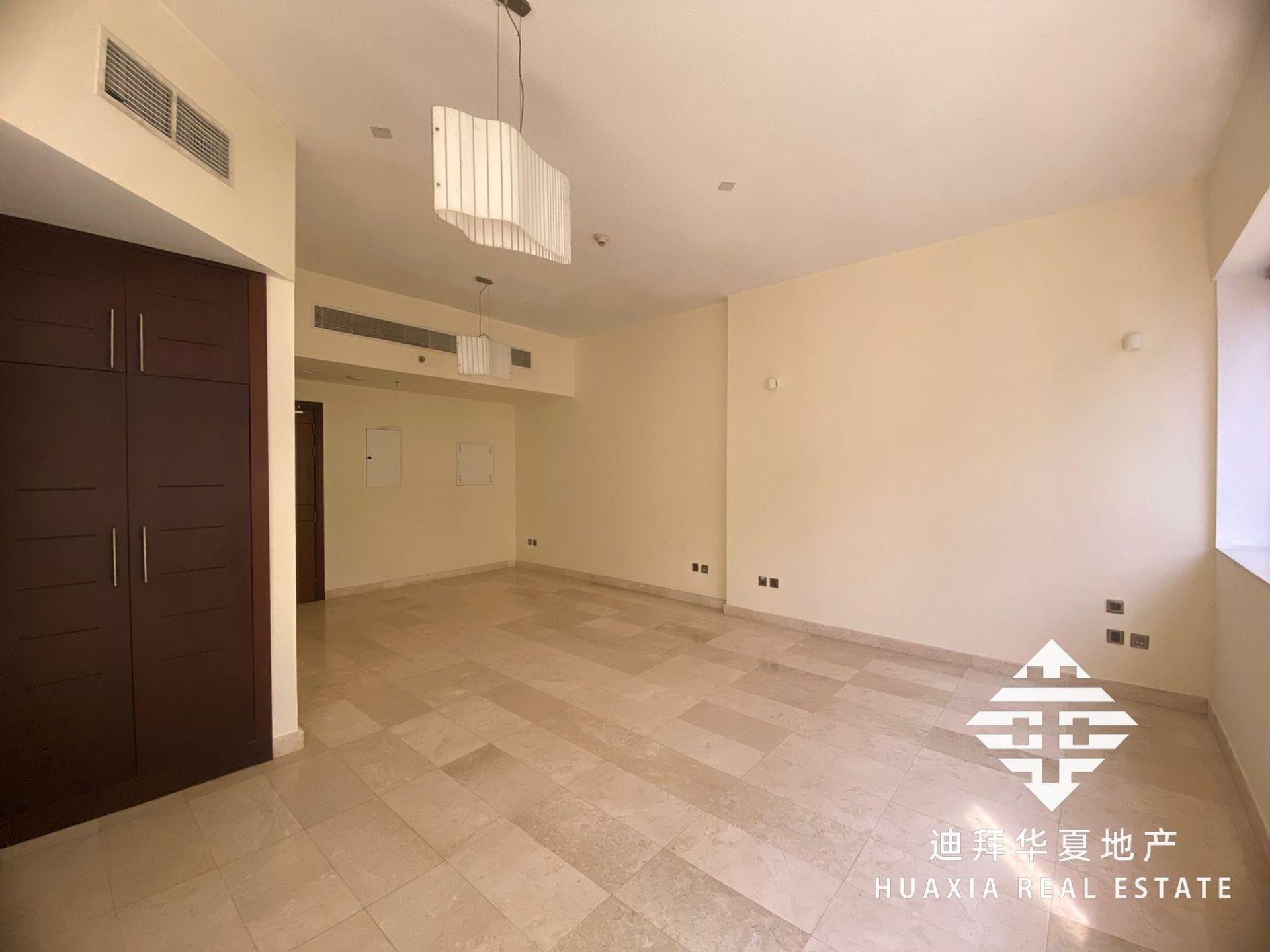 Residential in Dubai, Dubai 12802678