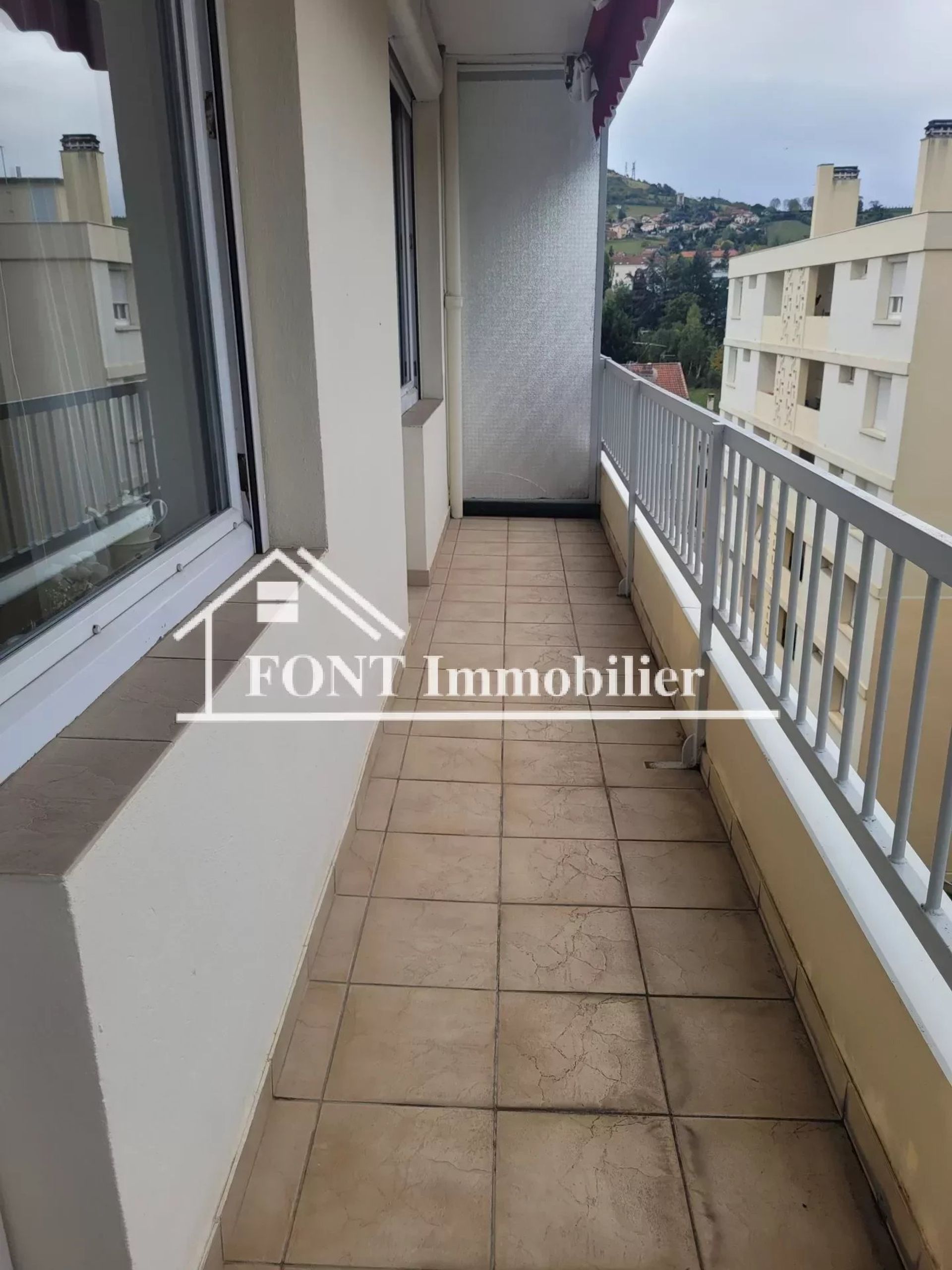 Condominium in Saint-Chamond, Loire 12803078