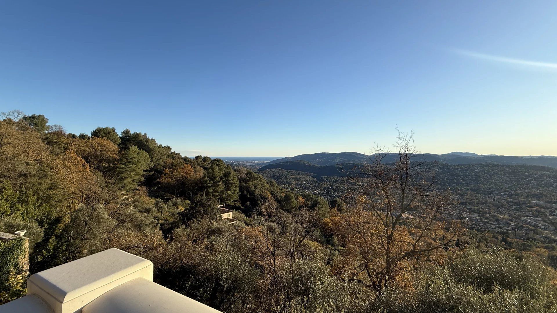 Rumah di taksi, Provence-Alpes-Cote d'Azur 12803087