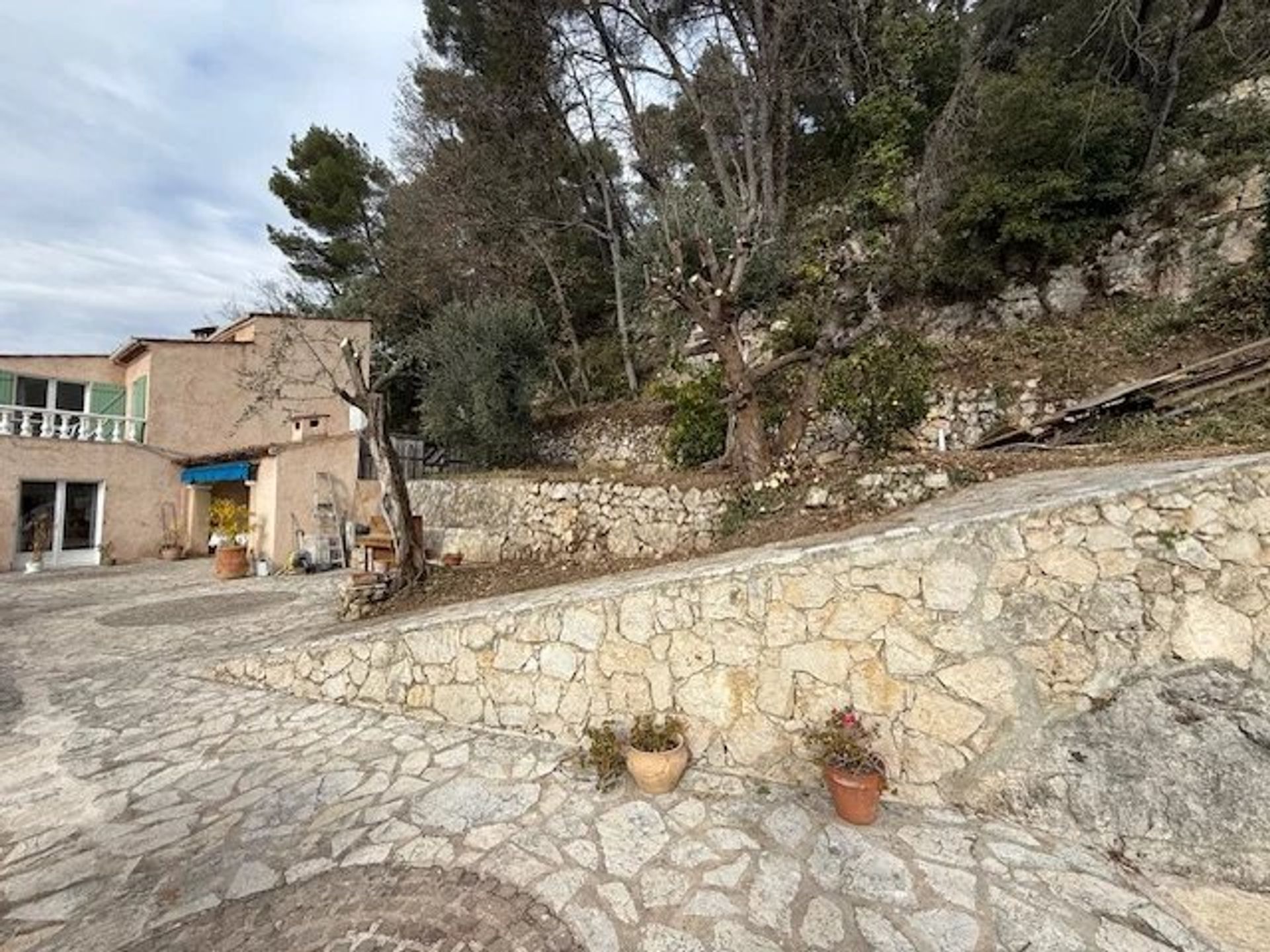 Perumahan di Cabris, Alpes-Maritimes 12803087