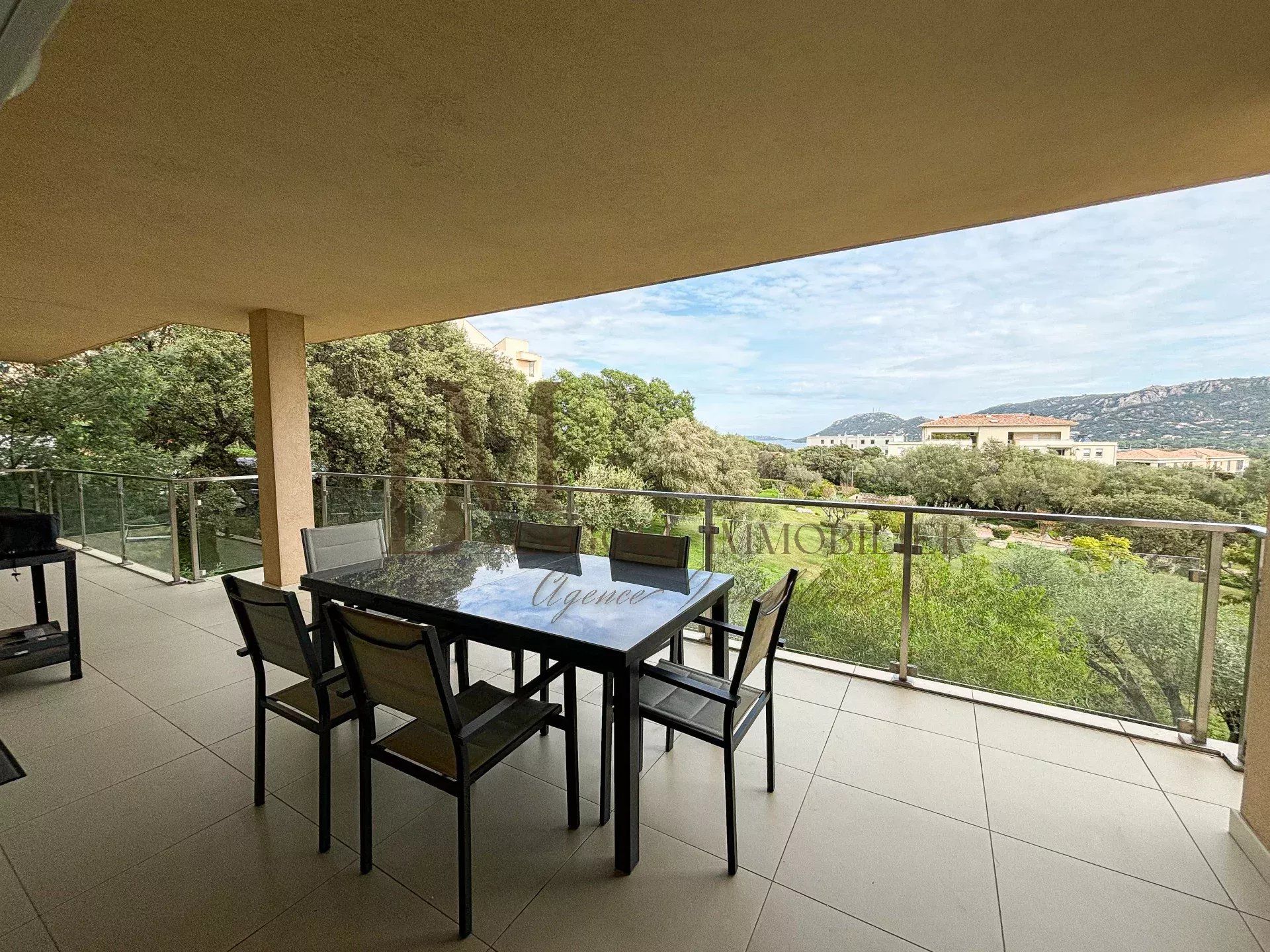 Condominium in Porto-Vecchio, Corse-du-Sud 12803162