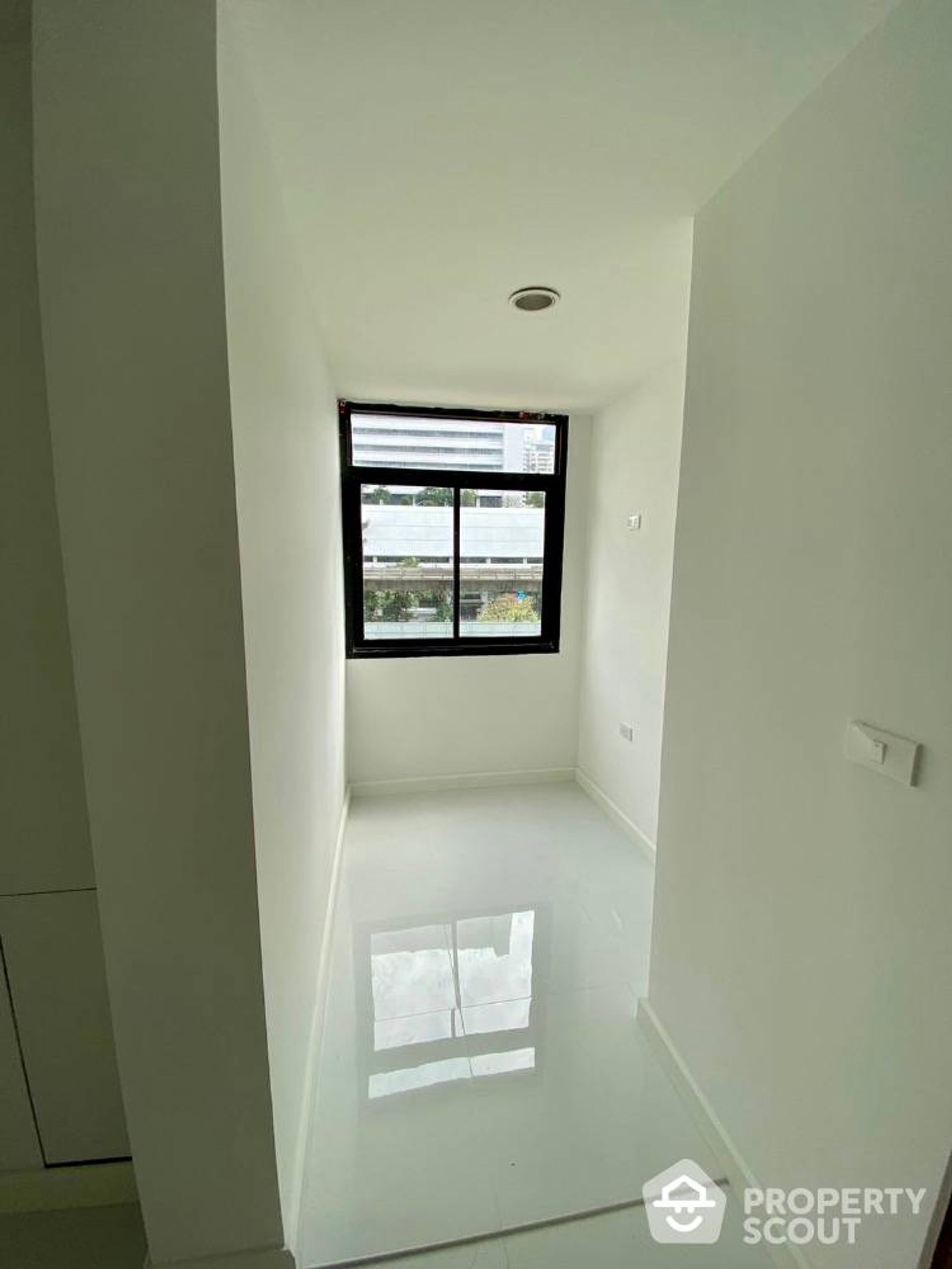 Condominium dans Bang Rak, Krung Thep Maha Nakhon 12803957