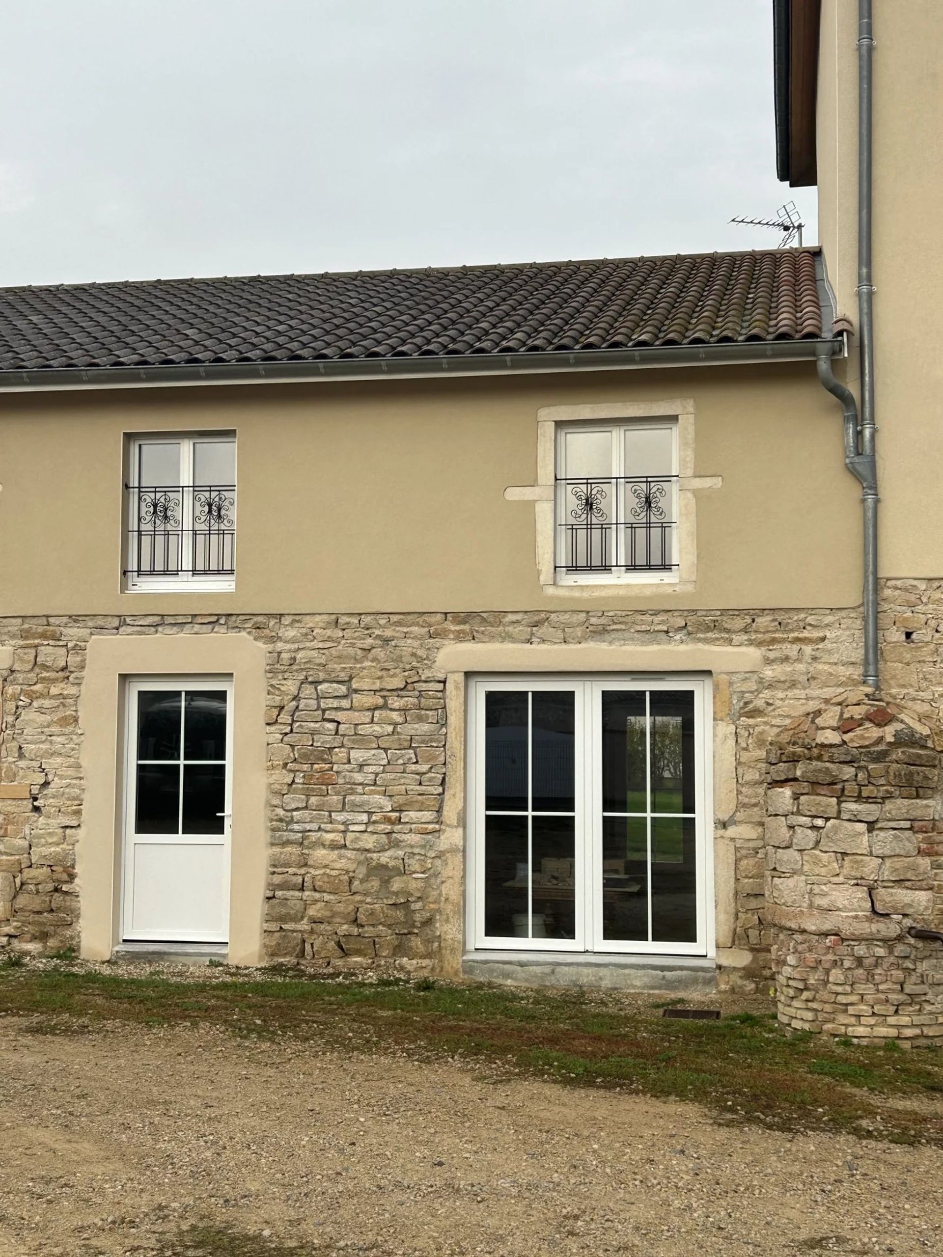 Huis in La Chapelle-de-Guinchay, Saône-et-Loire 12804212