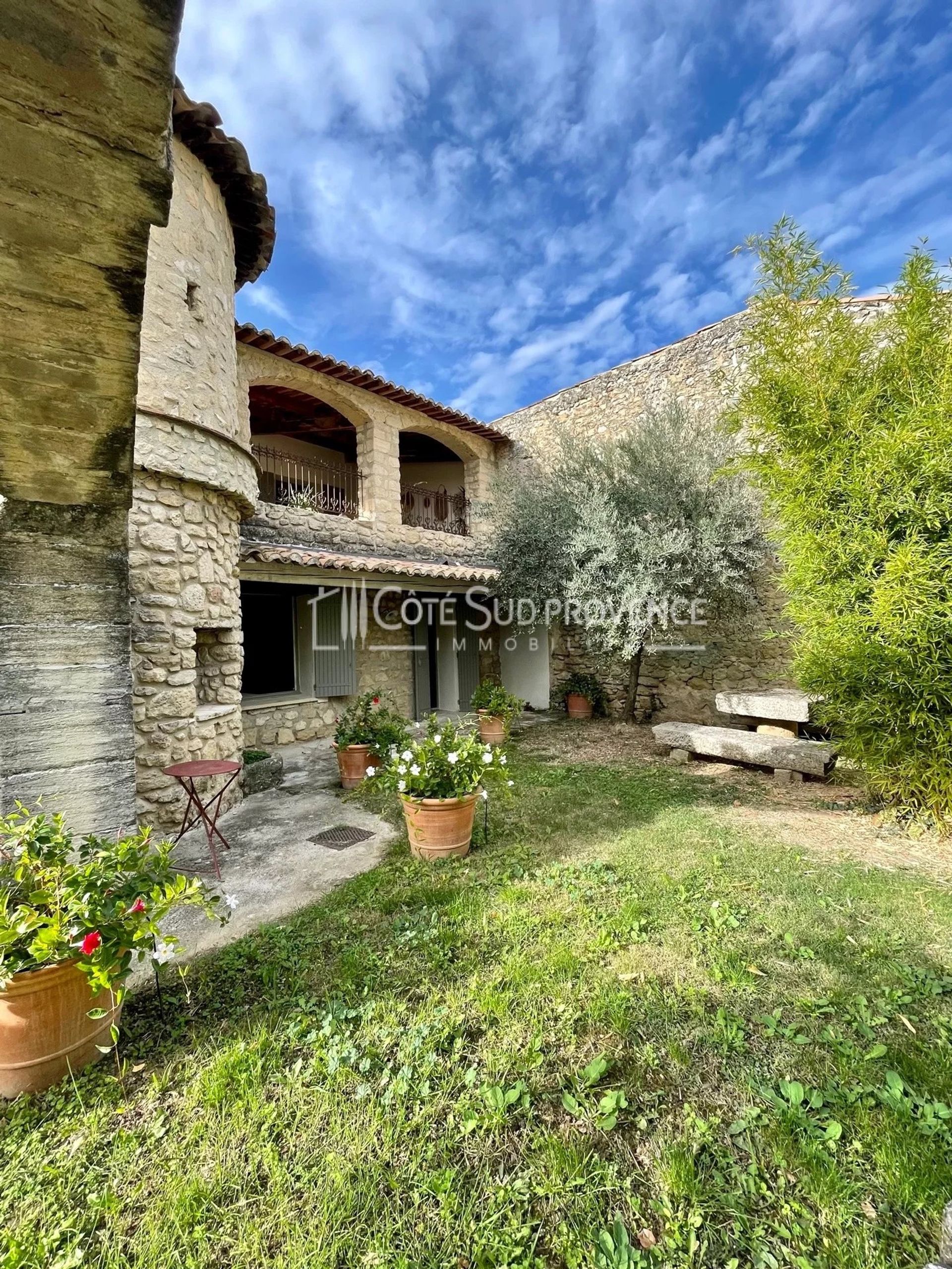 casa no Mormoiron, Provence-Alpes-Cote d'Azur 12804270